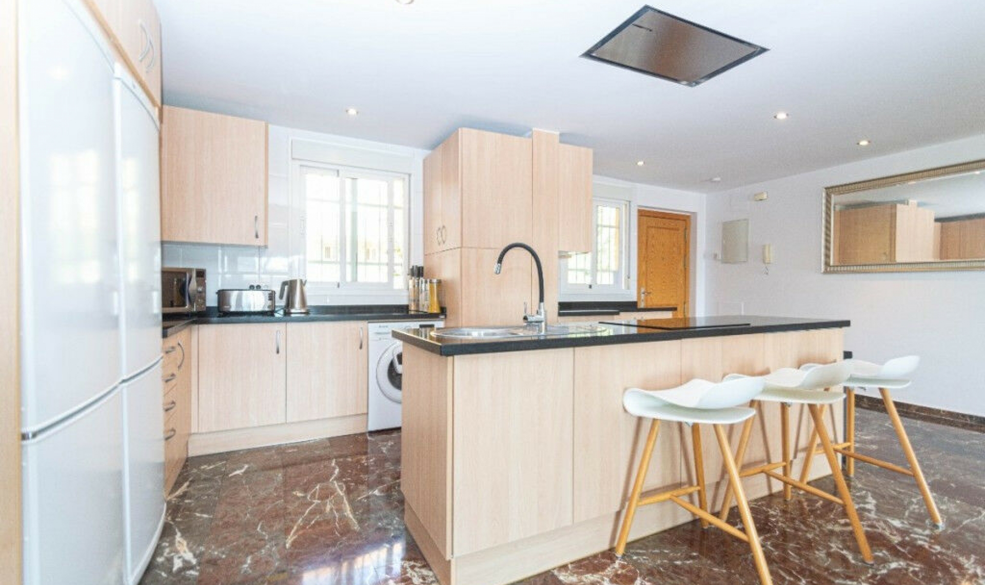 Resale - Apartment -
Carvajal