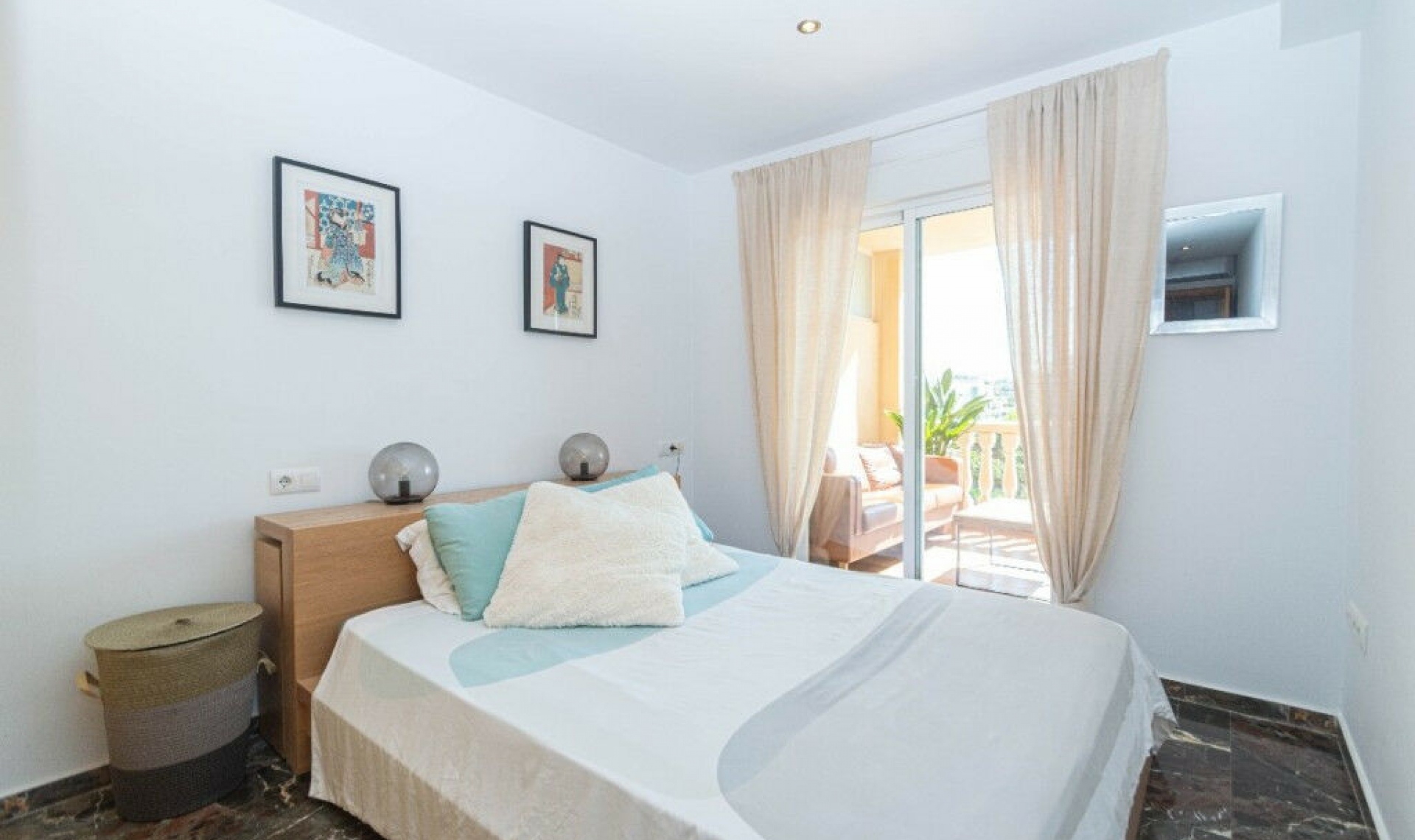 Resale - Apartment -
Carvajal