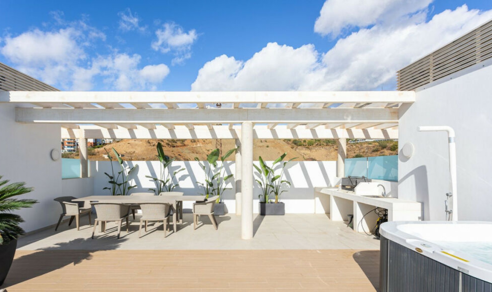 Resale - Apartment -
Carvajal