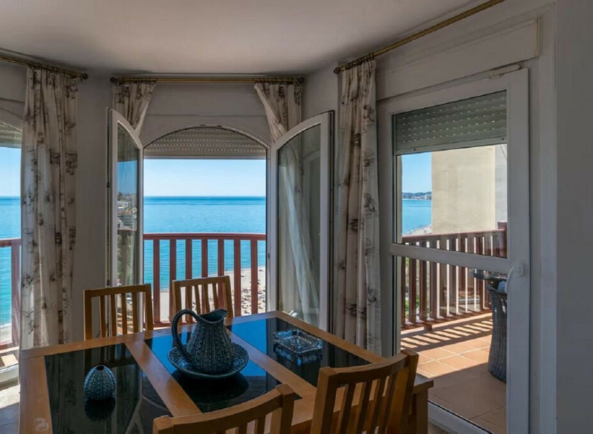 Resale - Apartment -
Carvajal