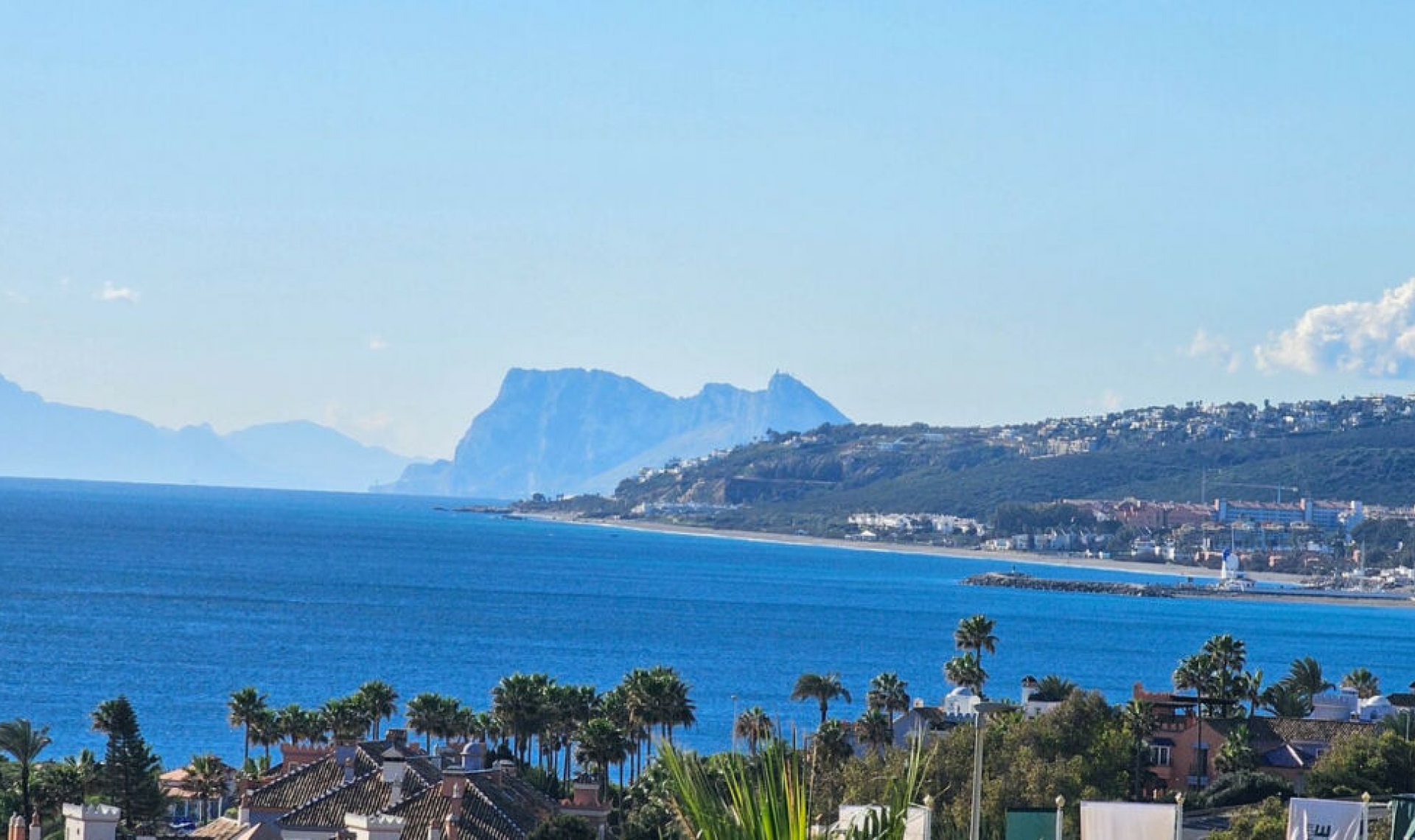 Resale - Apartment -
Casares Playa