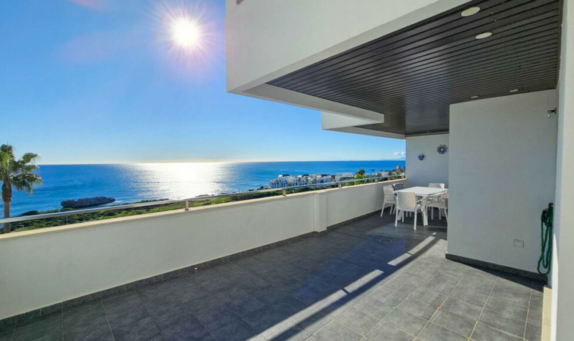 Resale - Apartment -
Casares Playa
