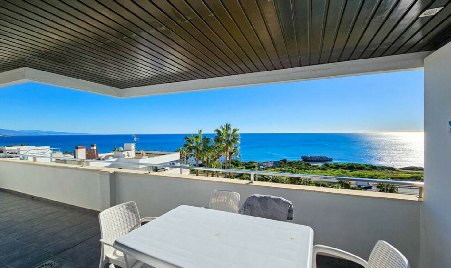 Resale - Apartment -
Casares Playa