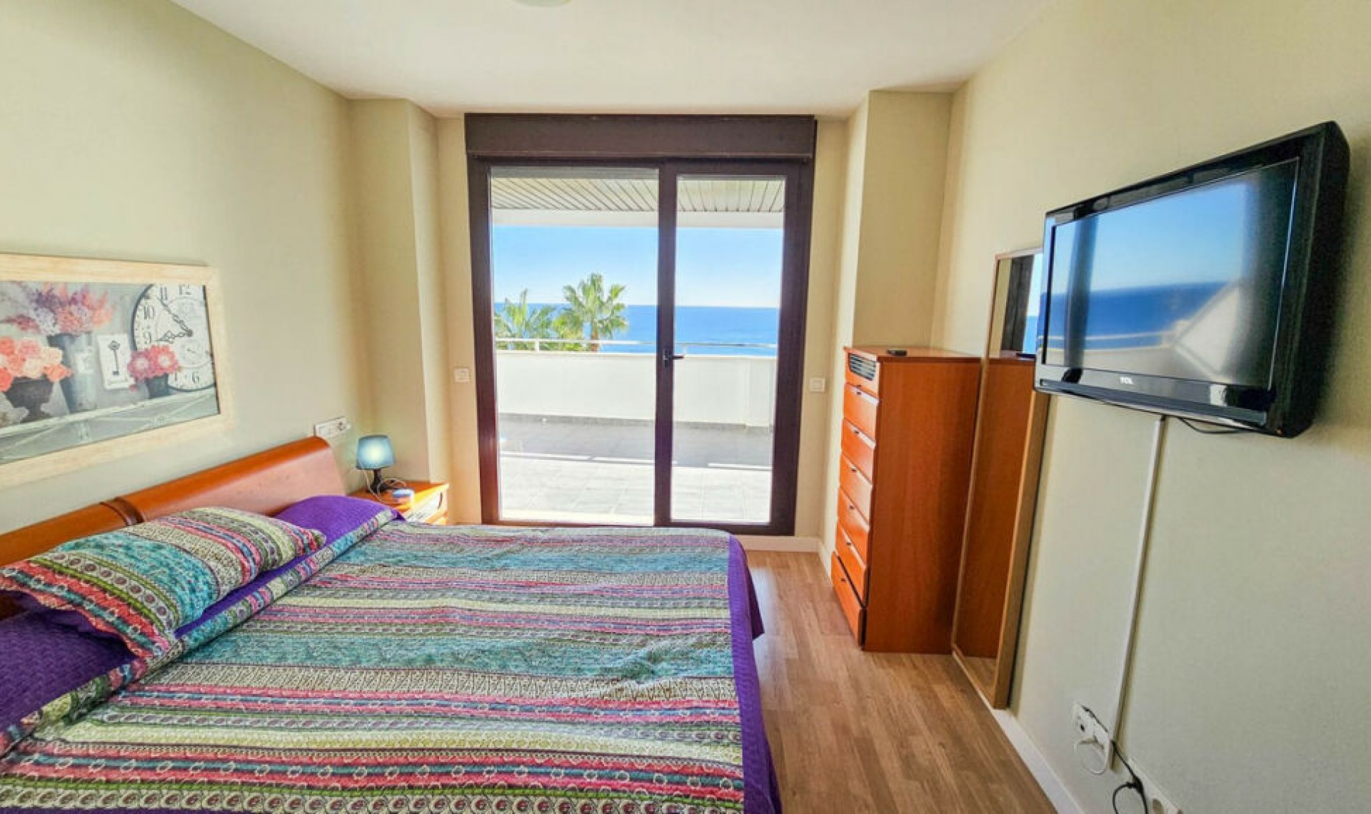 Resale - Apartment -
Casares Playa