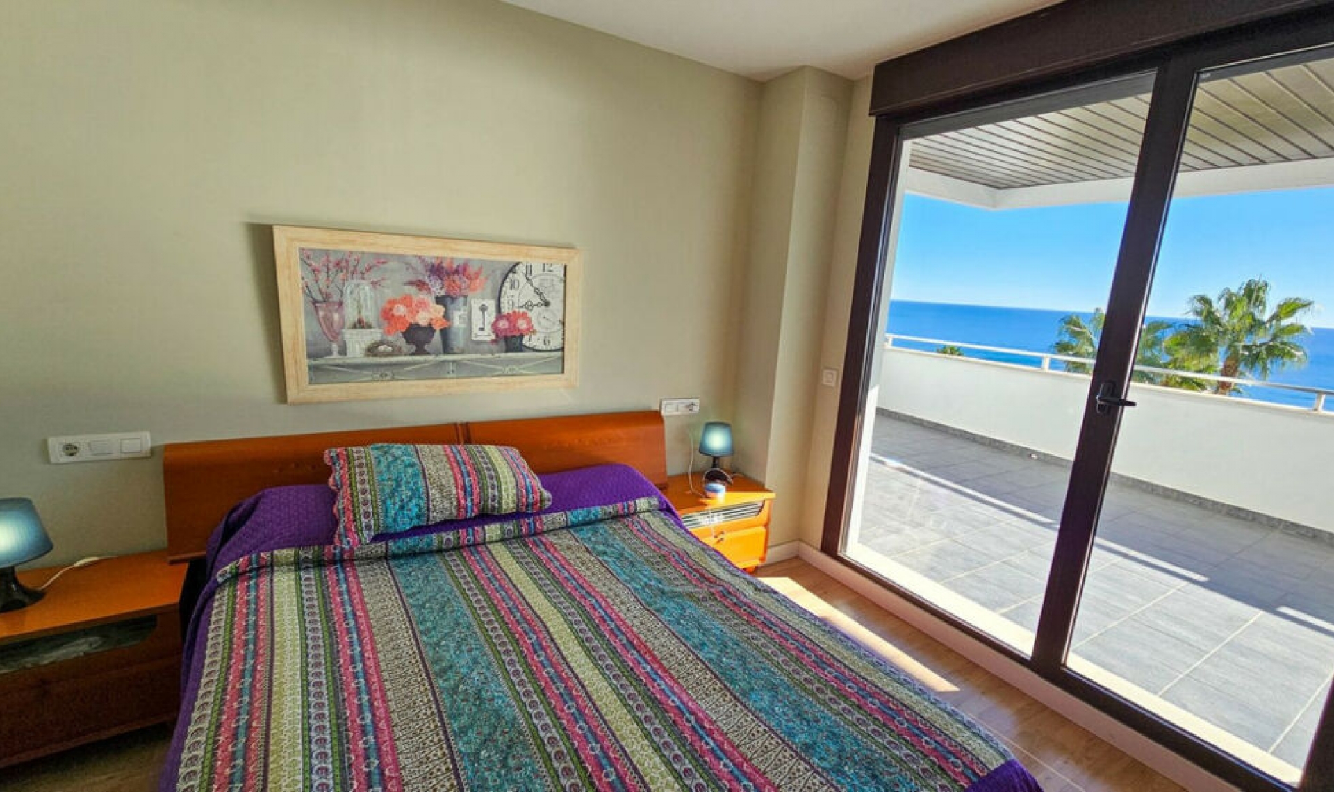 Resale - Apartment -
Casares Playa