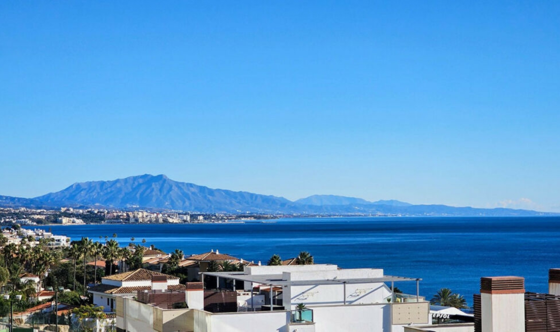 Resale - Apartment -
Casares Playa