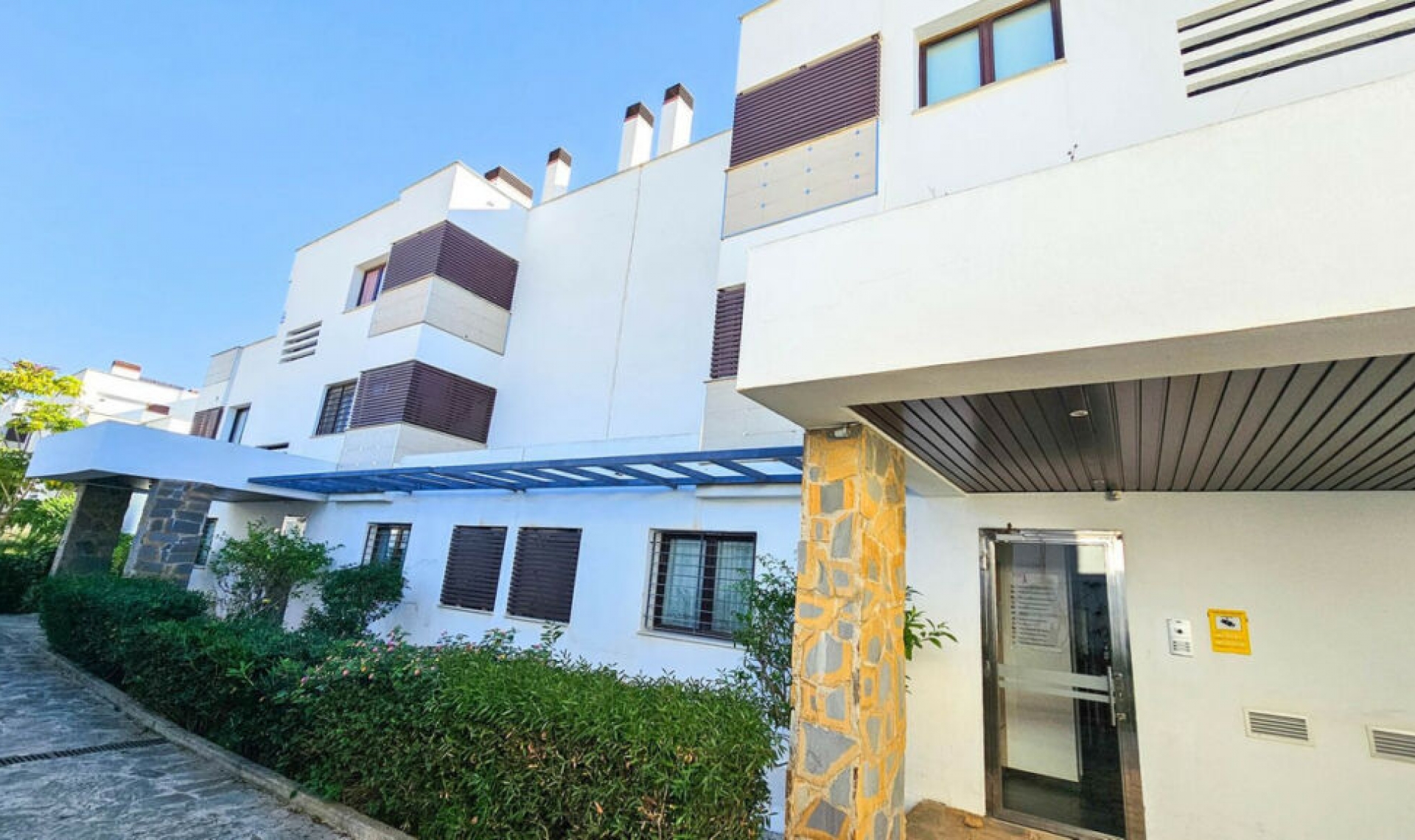 Resale - Apartment -
Casares Playa