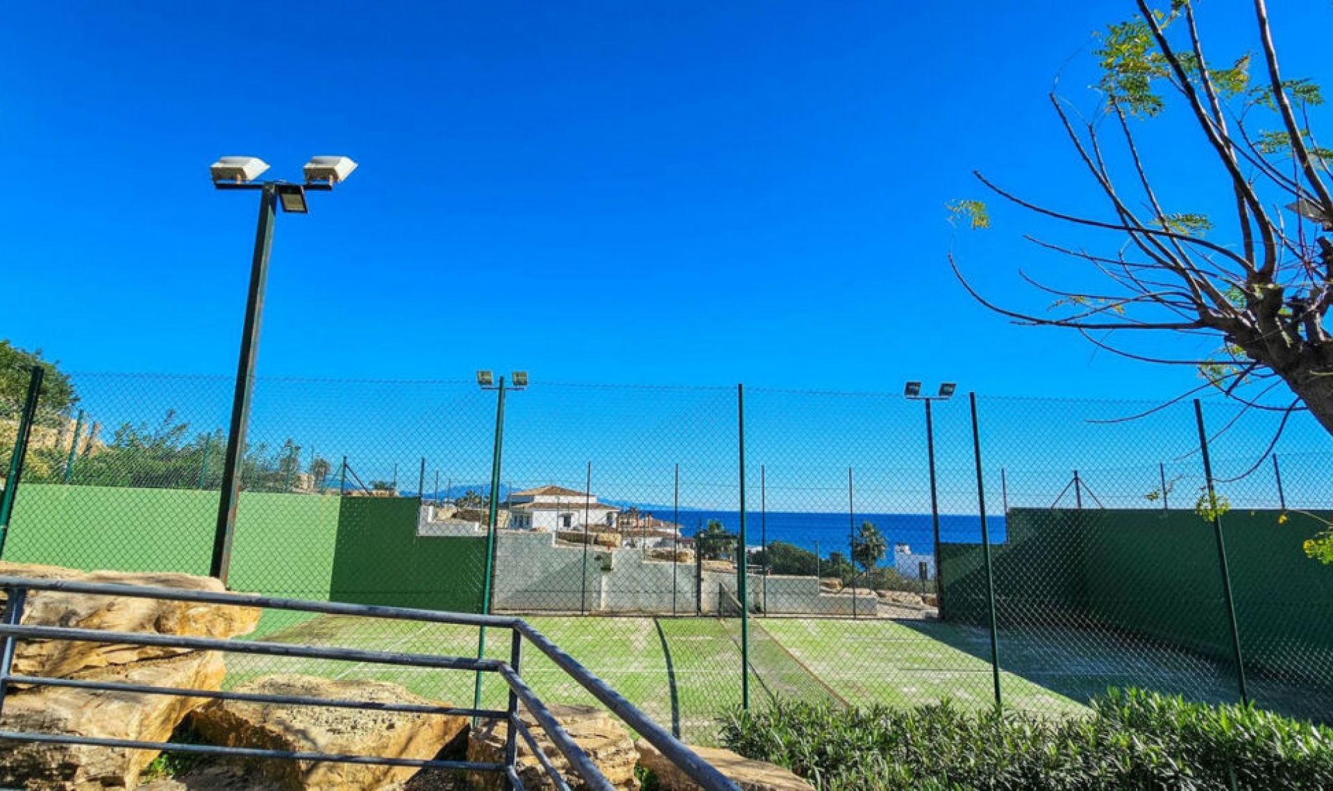 Resale - Apartment -
Casares Playa