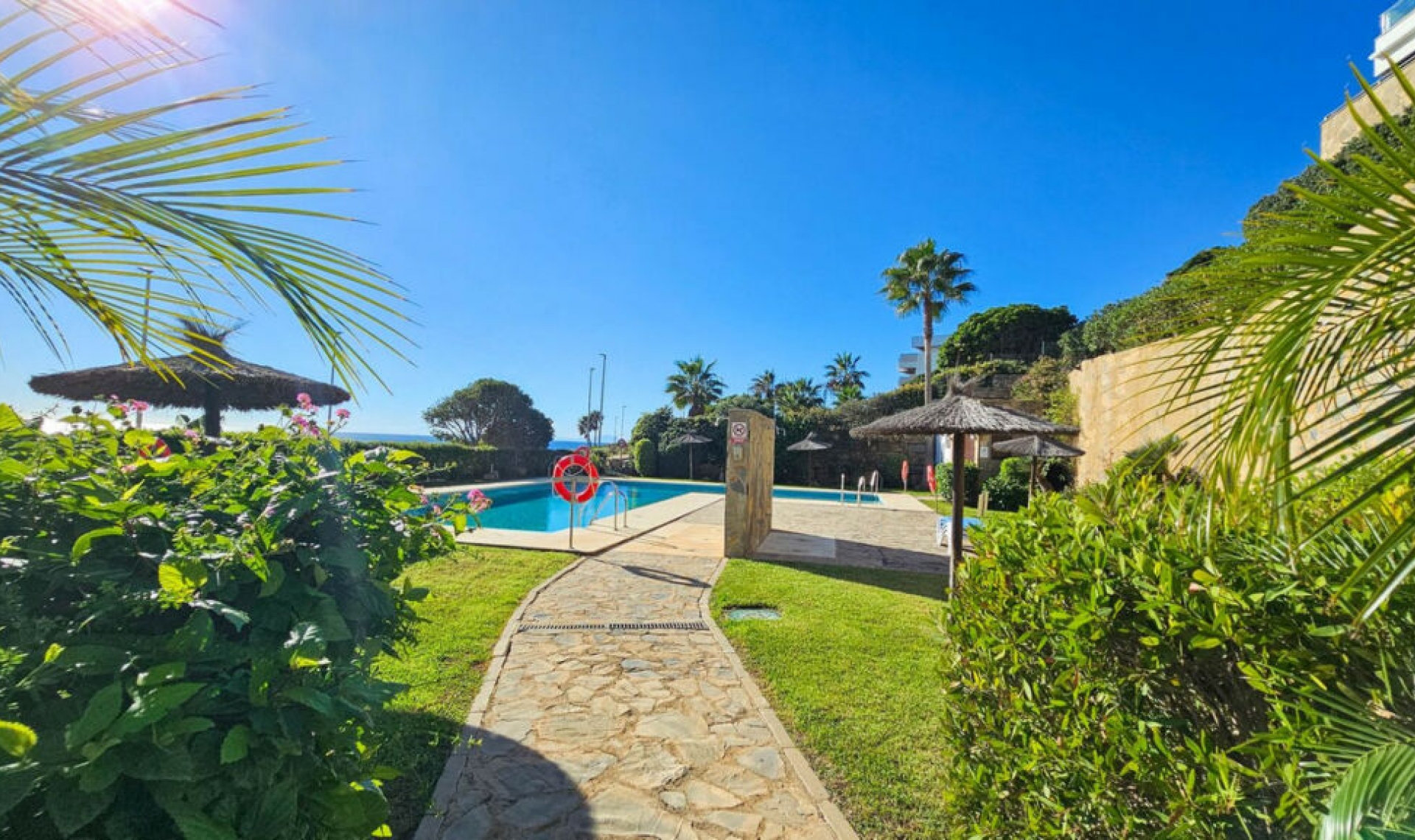 Resale - Apartment -
Casares Playa