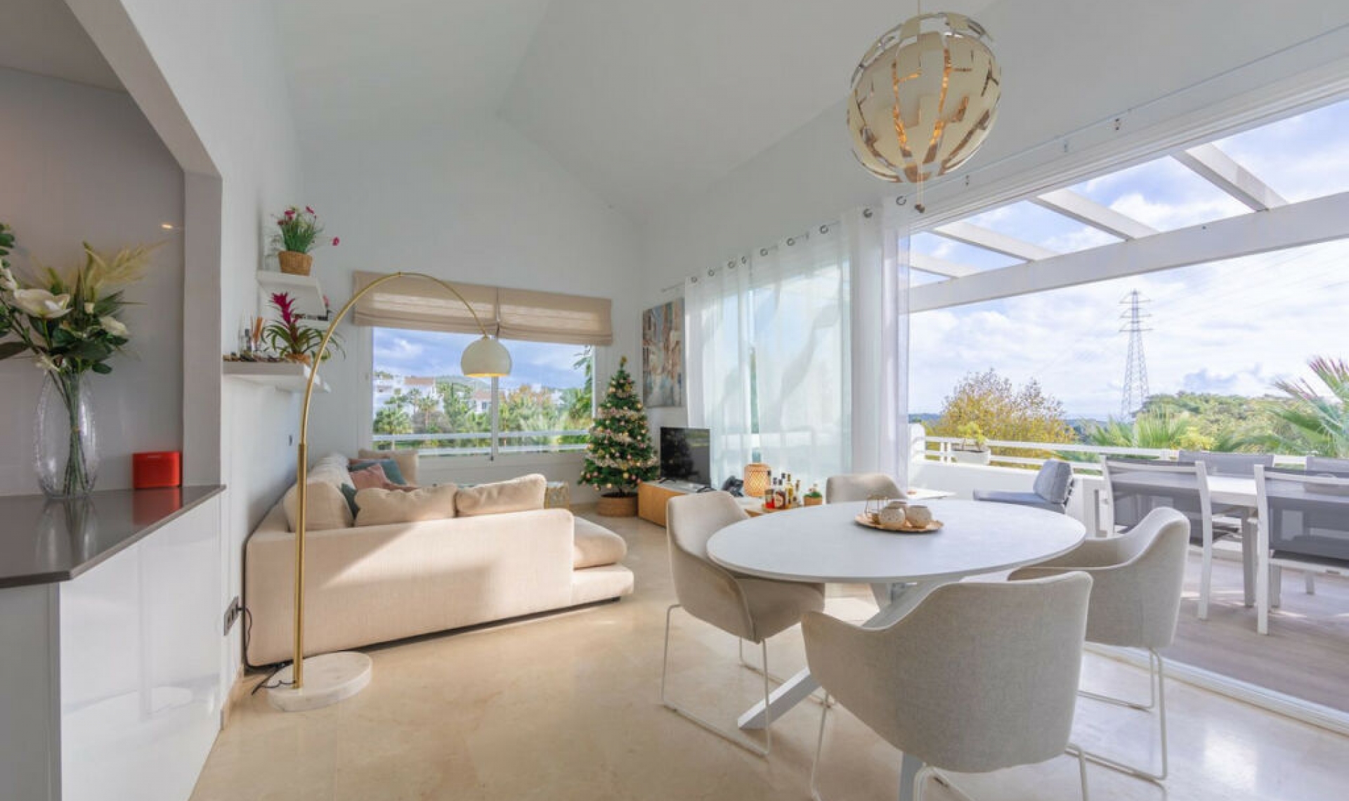 Resale - Apartment -
Casares Playa