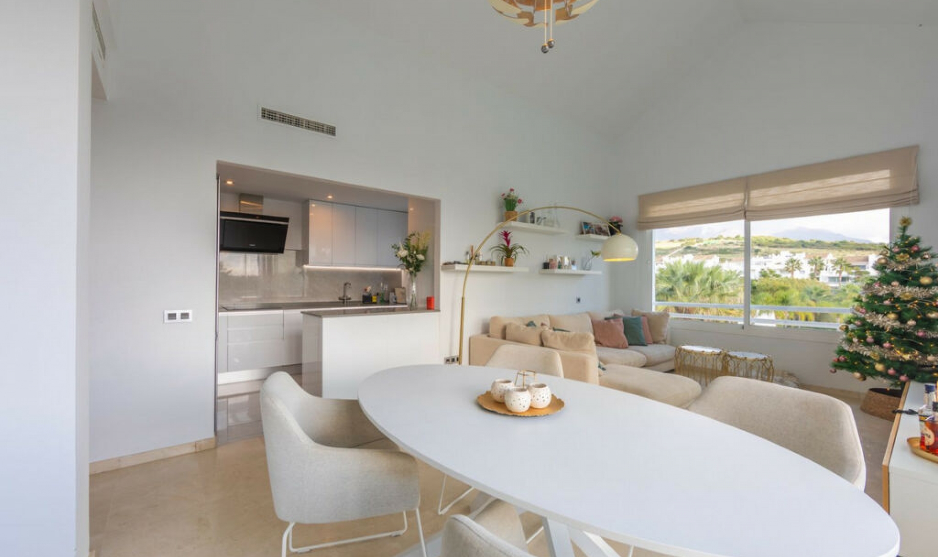 Resale - Apartment -
Casares Playa