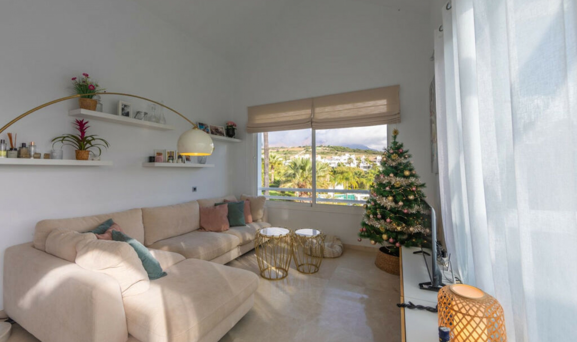 Resale - Apartment -
Casares Playa