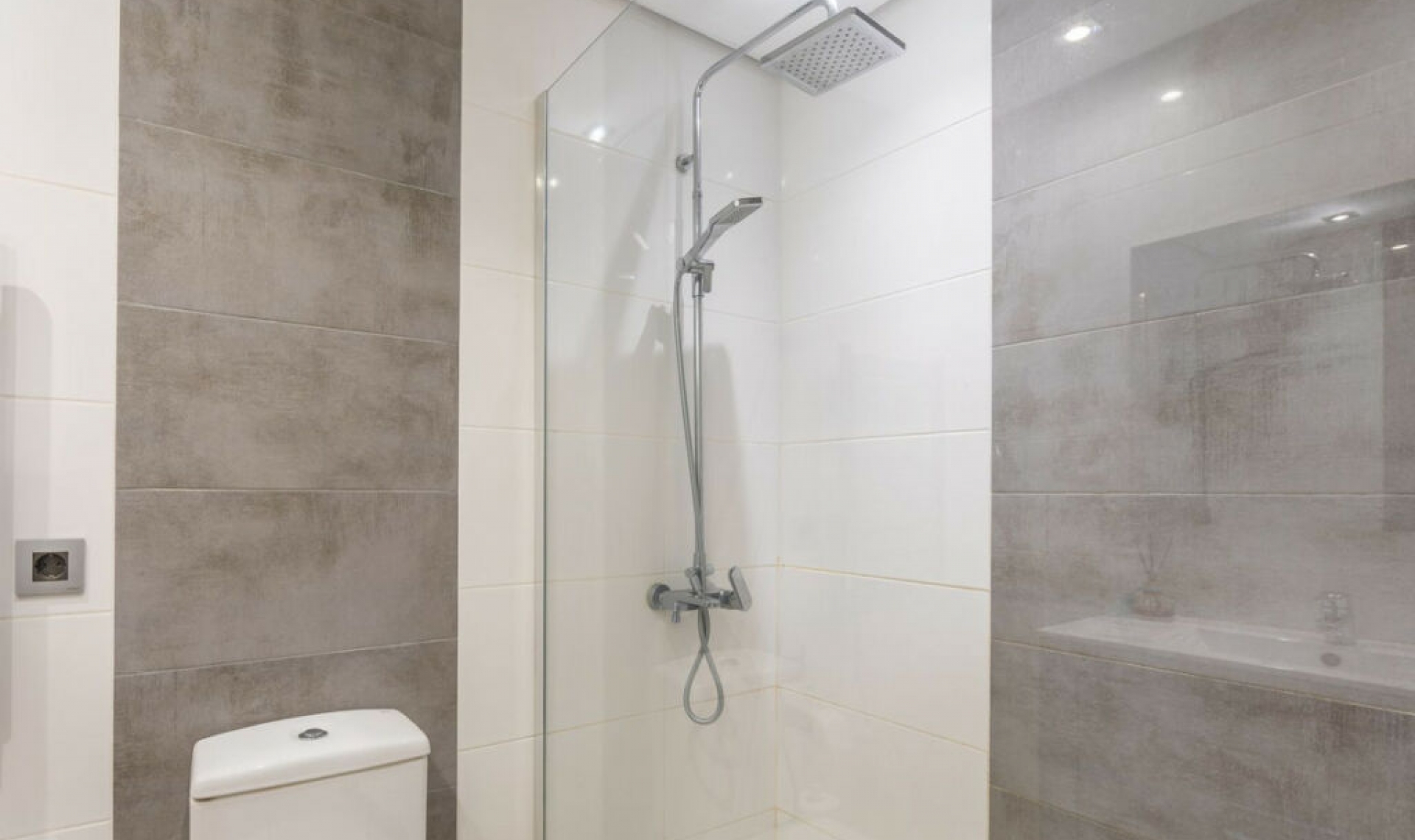 Resale - Apartment -
Casares Playa