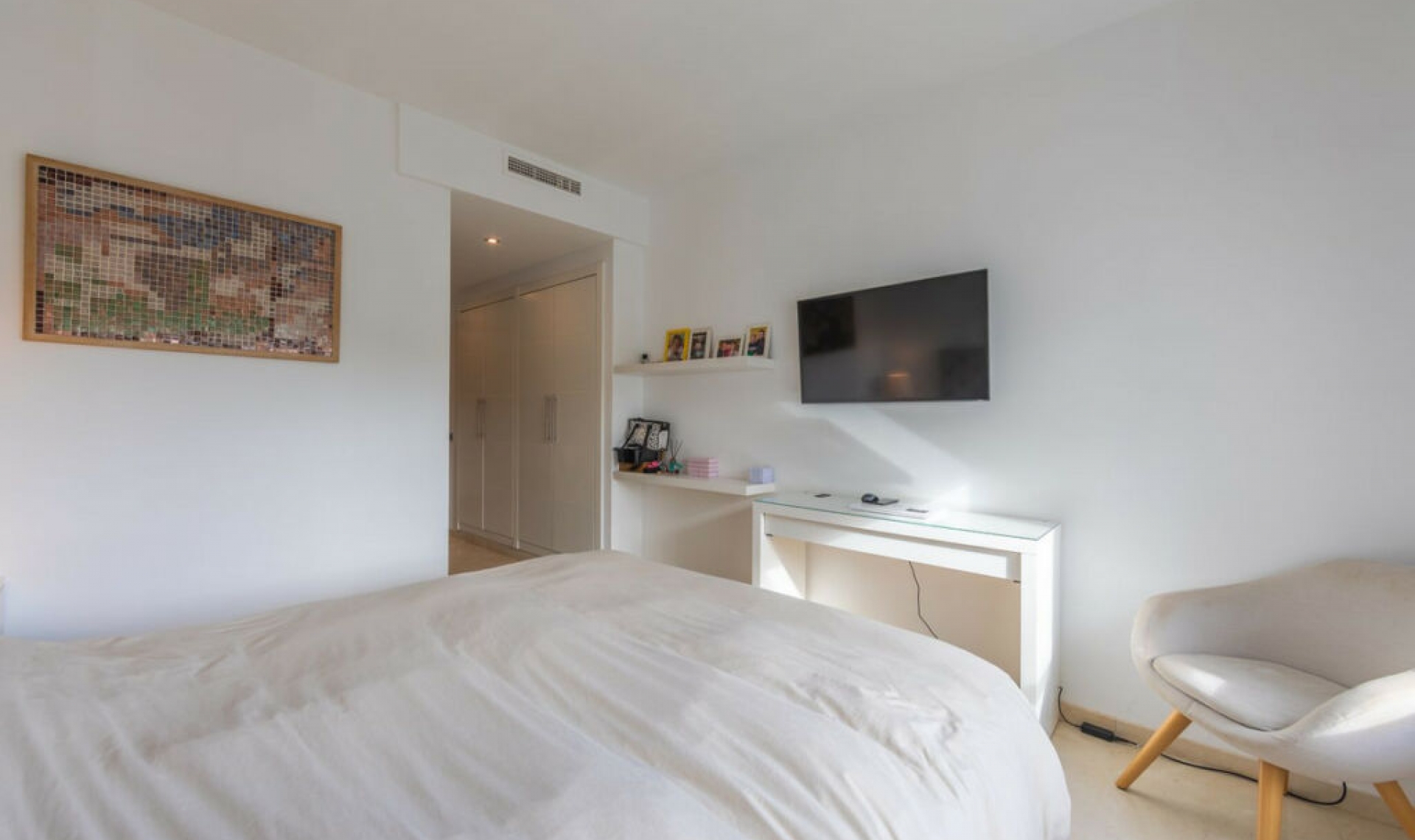 Resale - Apartment -
Casares Playa