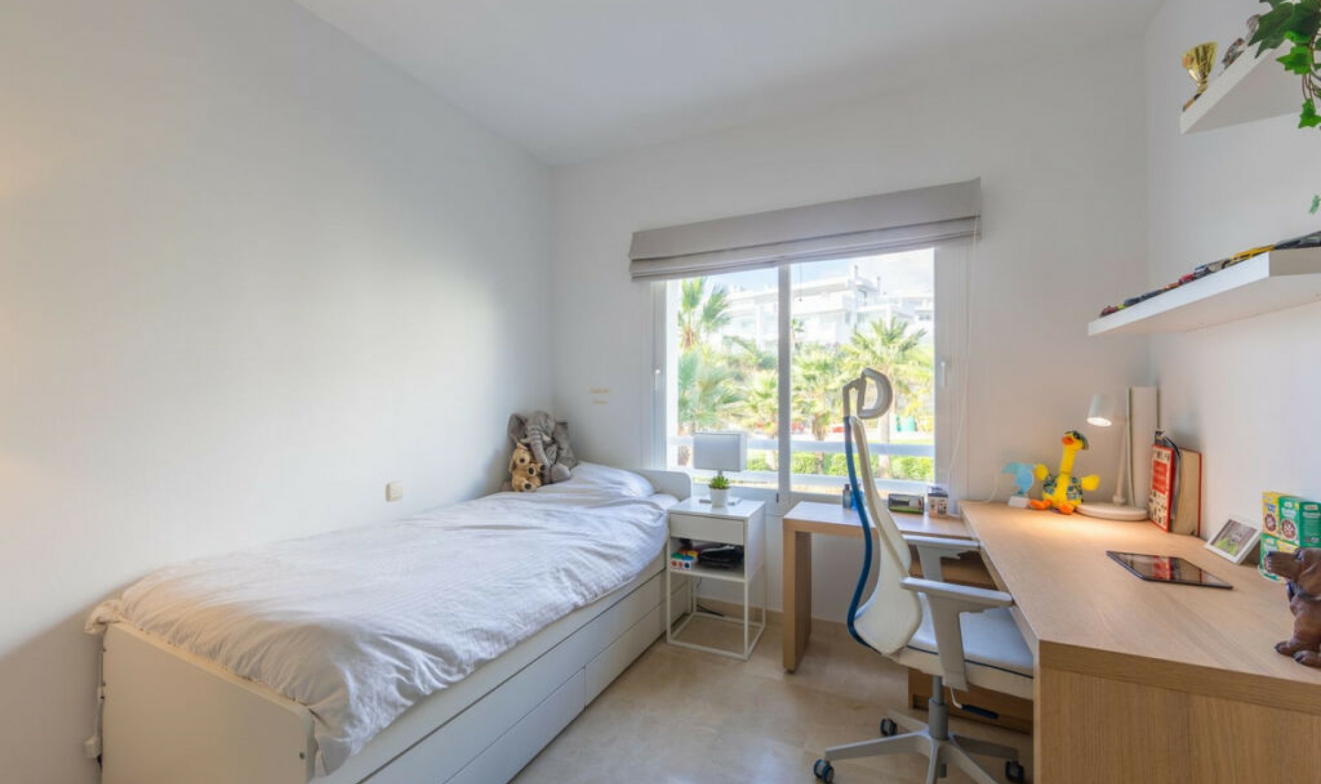 Resale - Apartment -
Casares Playa