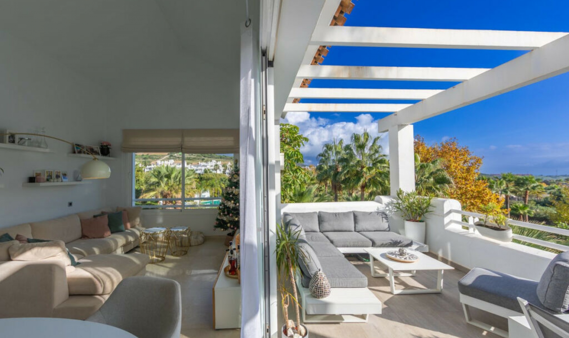 Resale - Apartment -
Casares Playa