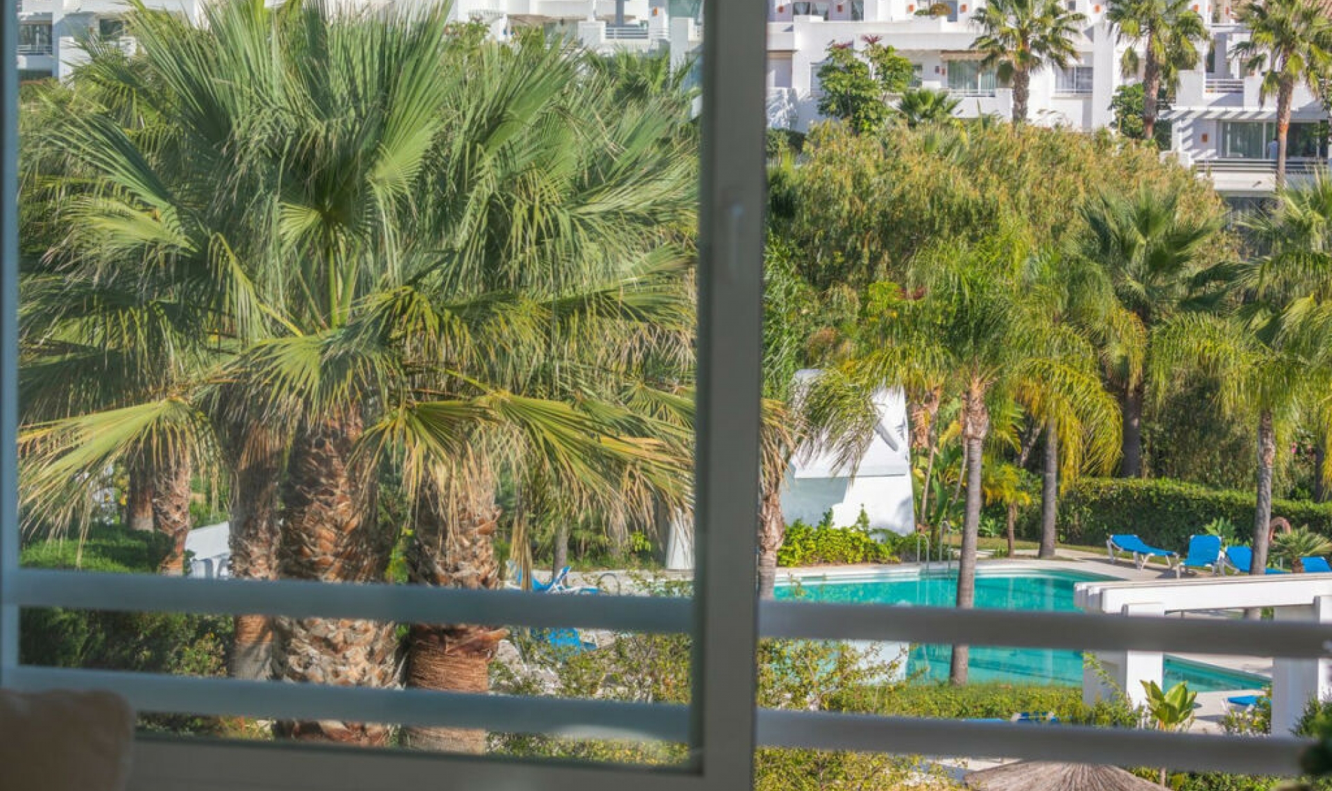 Resale - Apartment -
Casares Playa