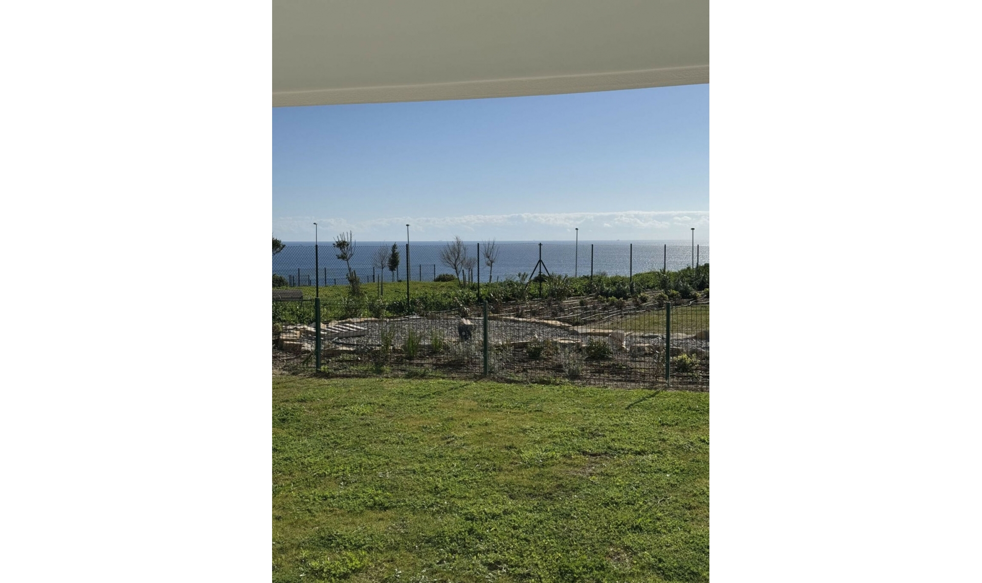 Resale - Apartment -
Casares Playa