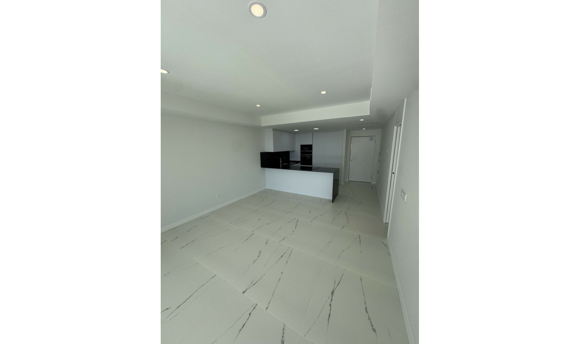 Resale - Apartment -
Casares Playa