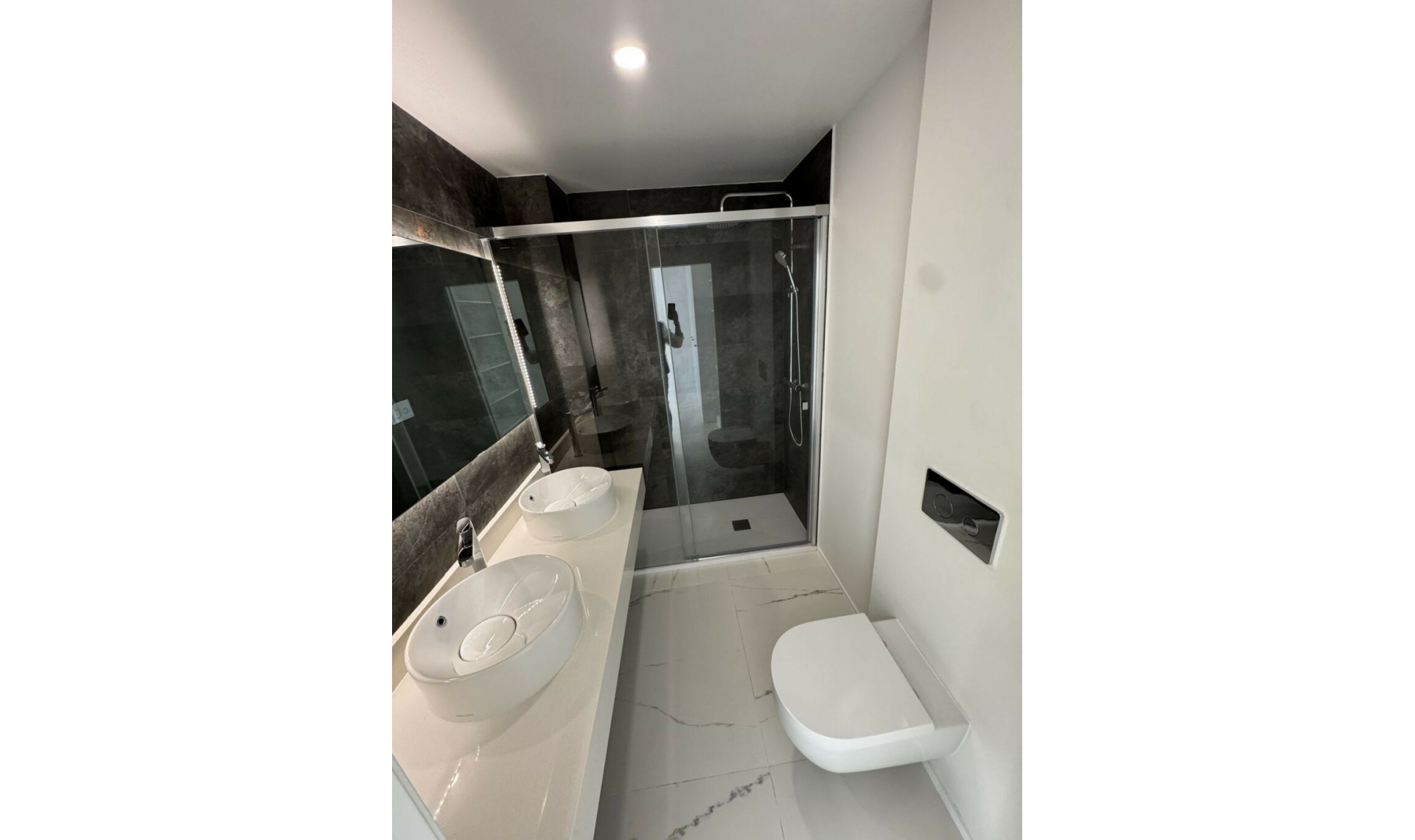 Resale - Apartment -
Casares Playa