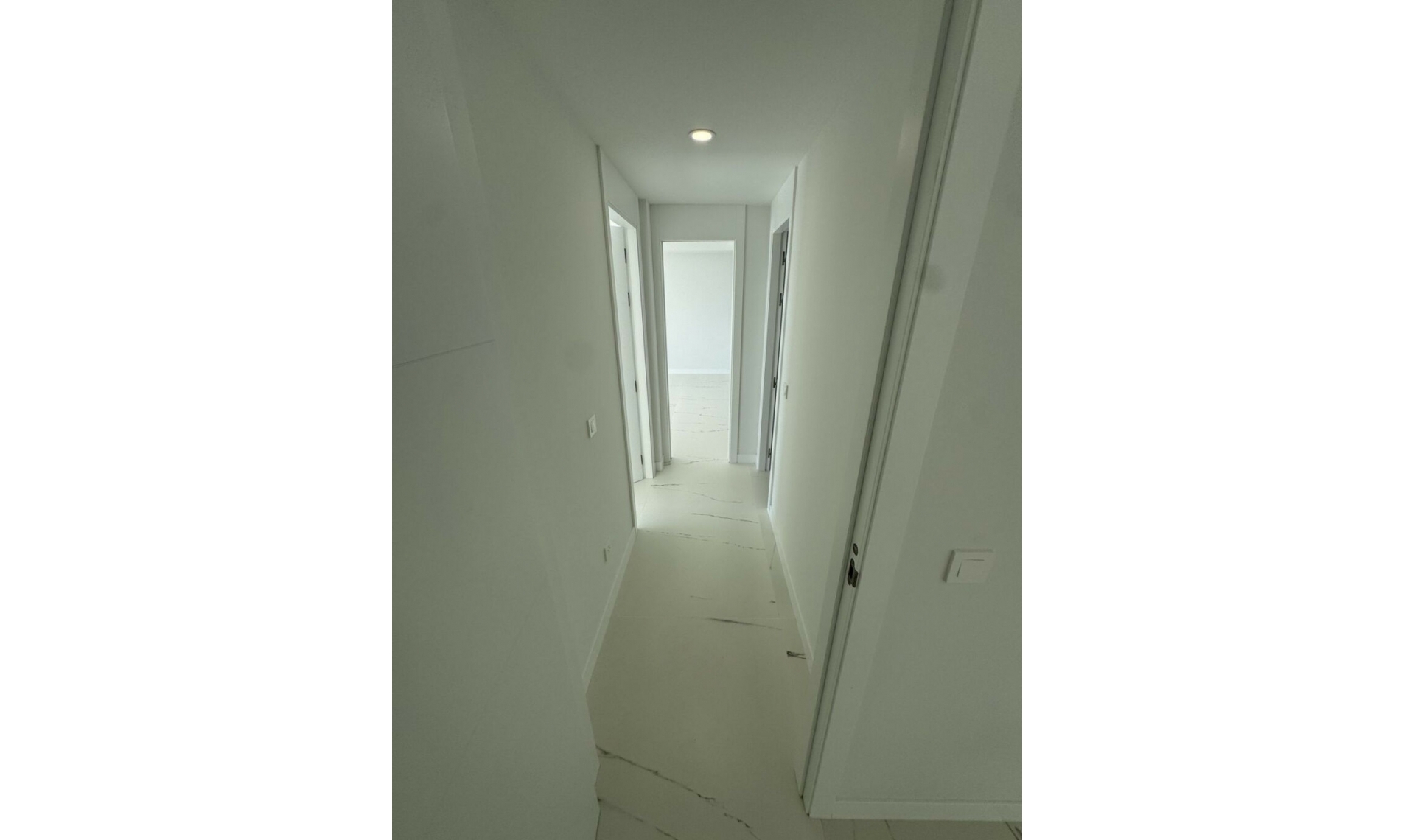Resale - Apartment -
Casares Playa