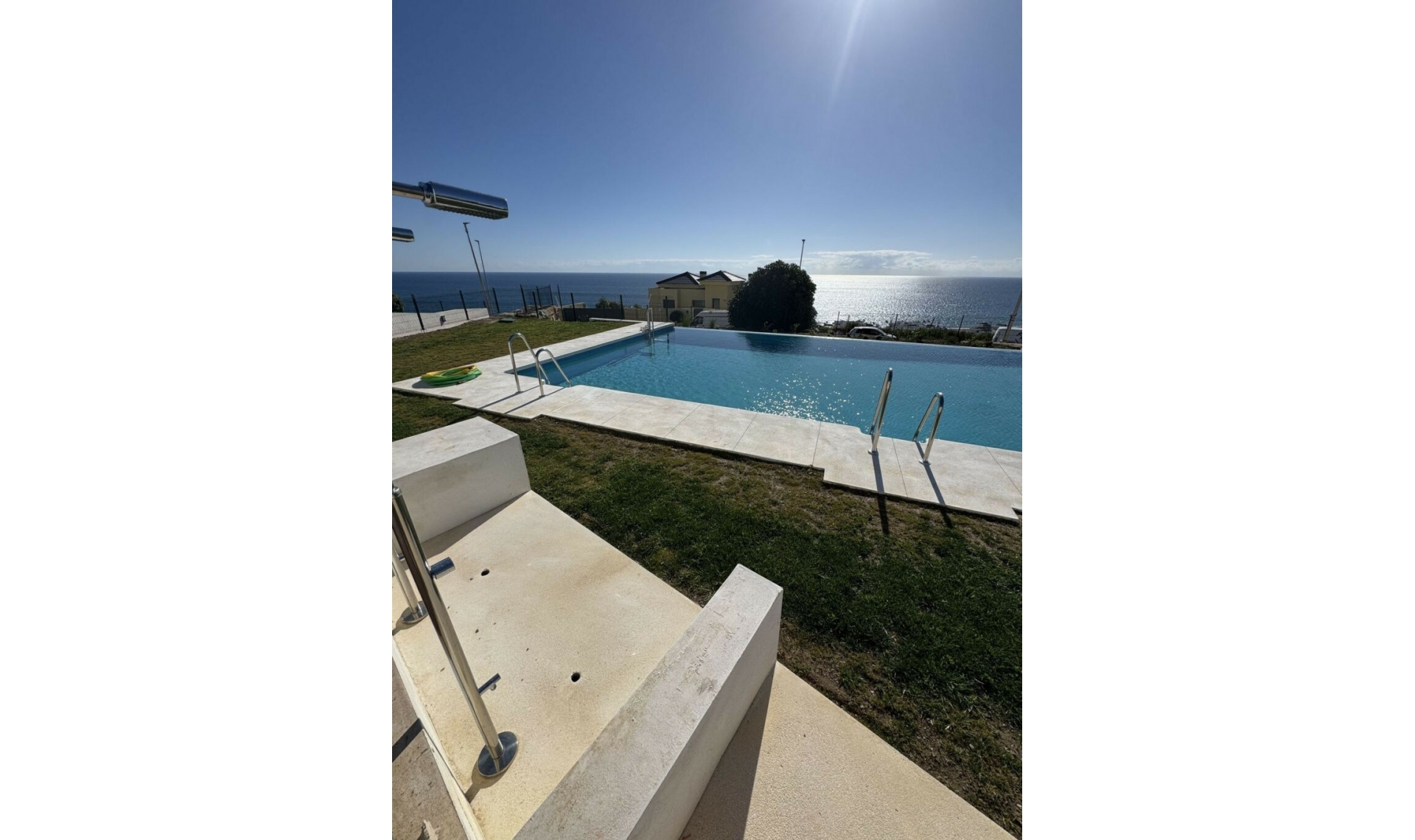 Resale - Apartment -
Casares Playa