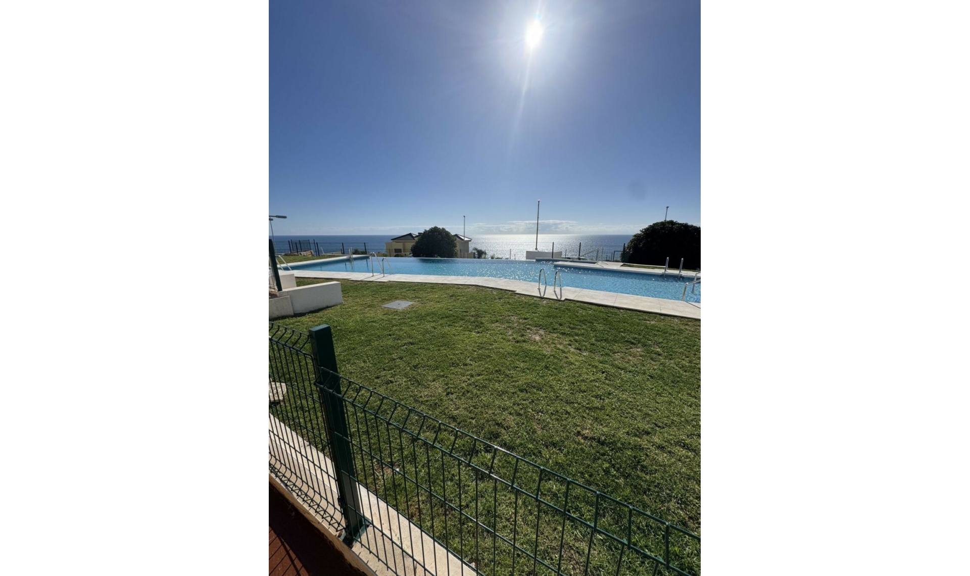 Resale - Apartment -
Casares Playa