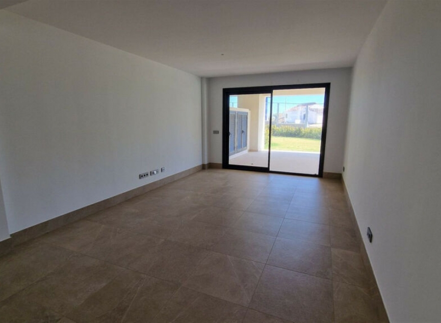 Resale - Apartment -
Casares Playa