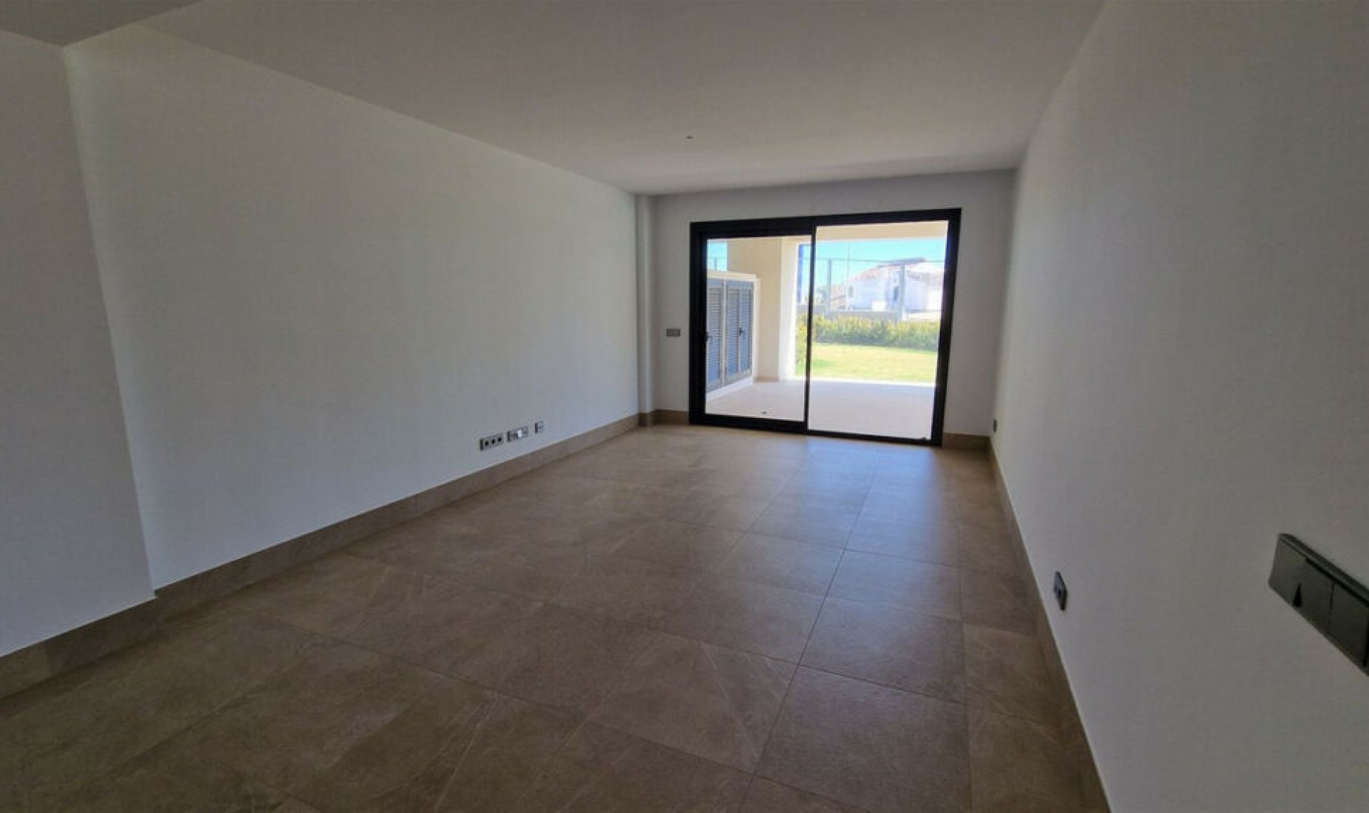 Resale - Apartment -
Casares Playa