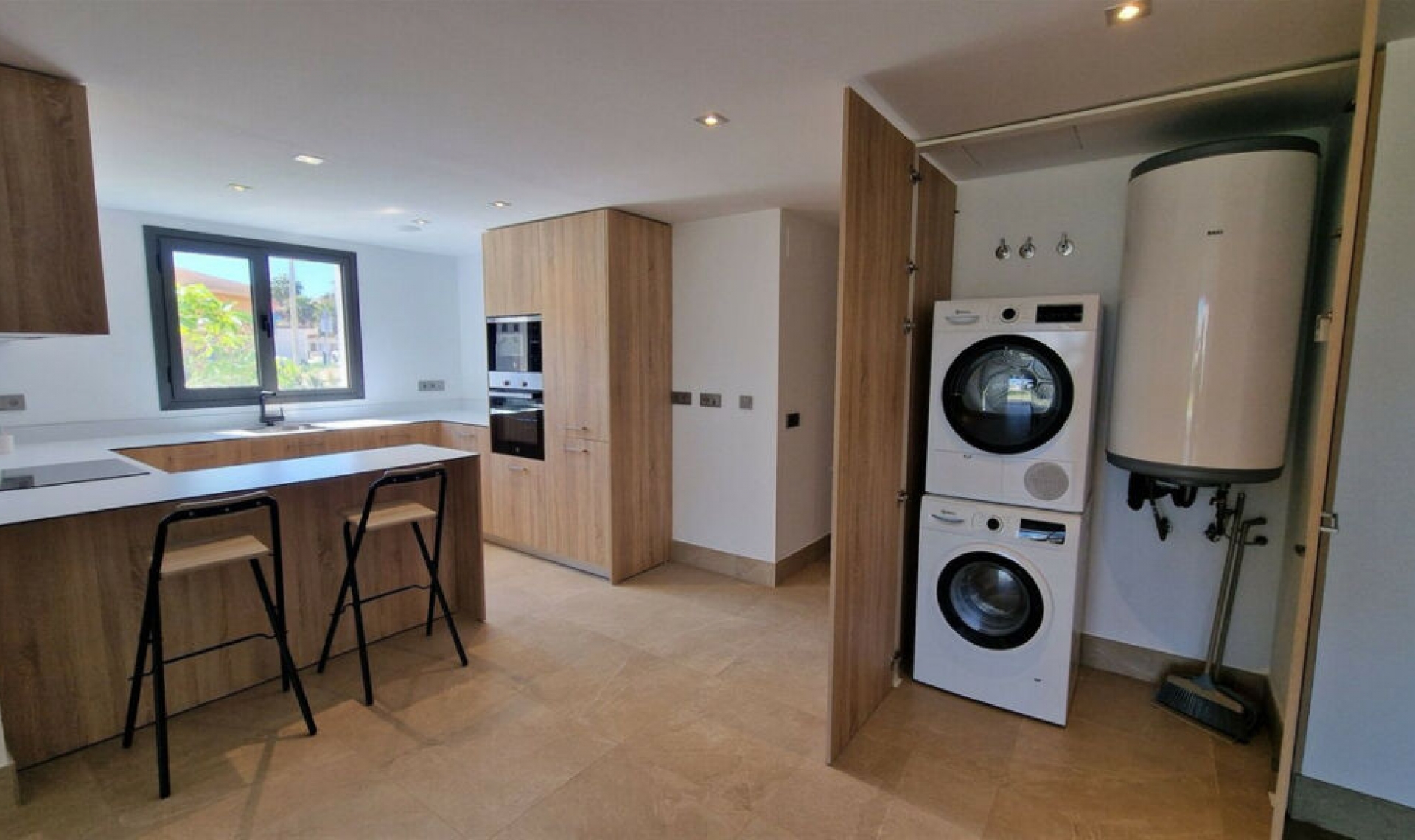 Resale - Apartment -
Casares Playa