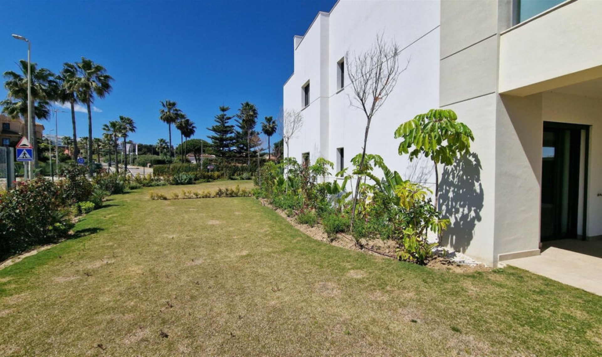 Resale - Apartment -
Casares Playa