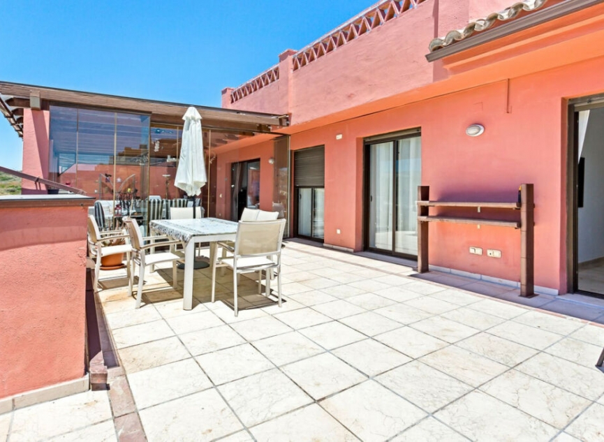 Resale - Apartment -
Casares Playa