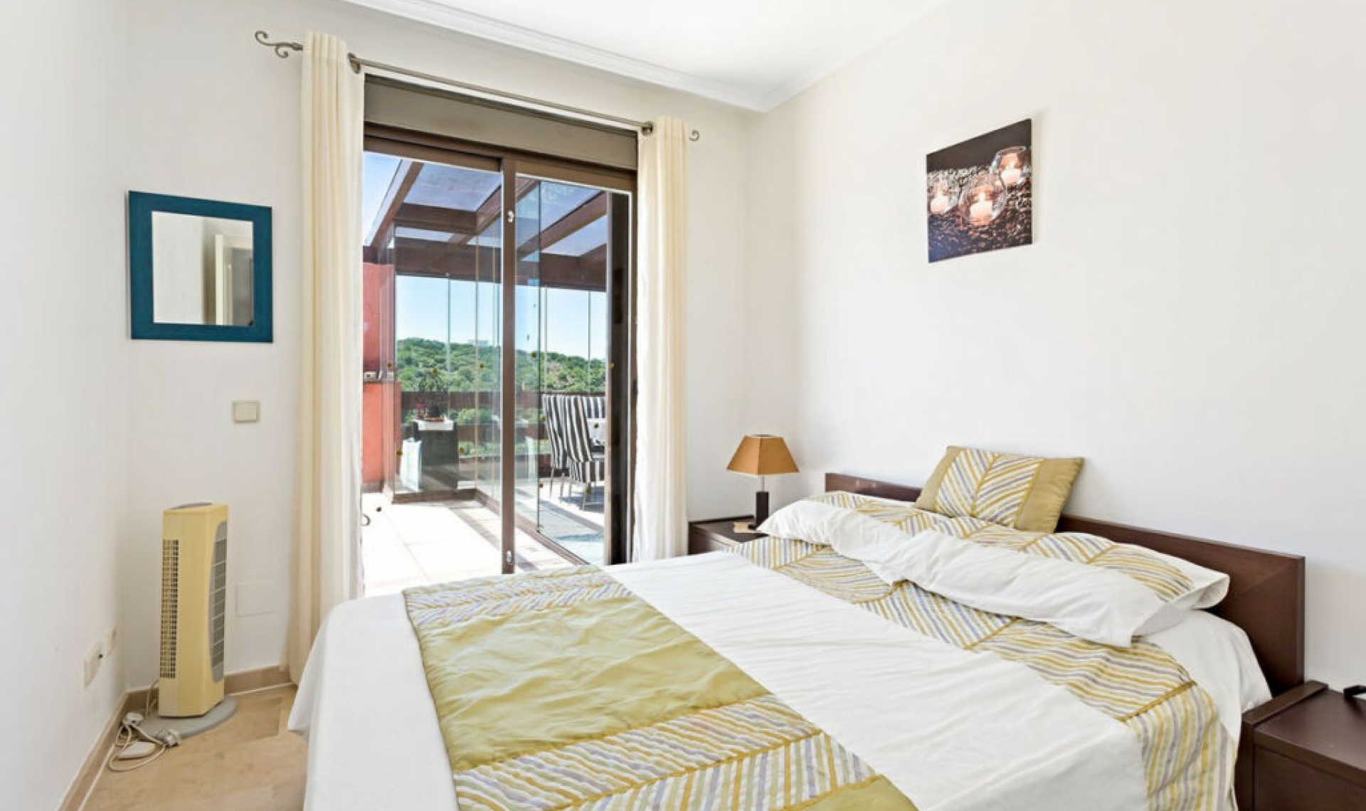 Resale - Apartment -
Casares Playa