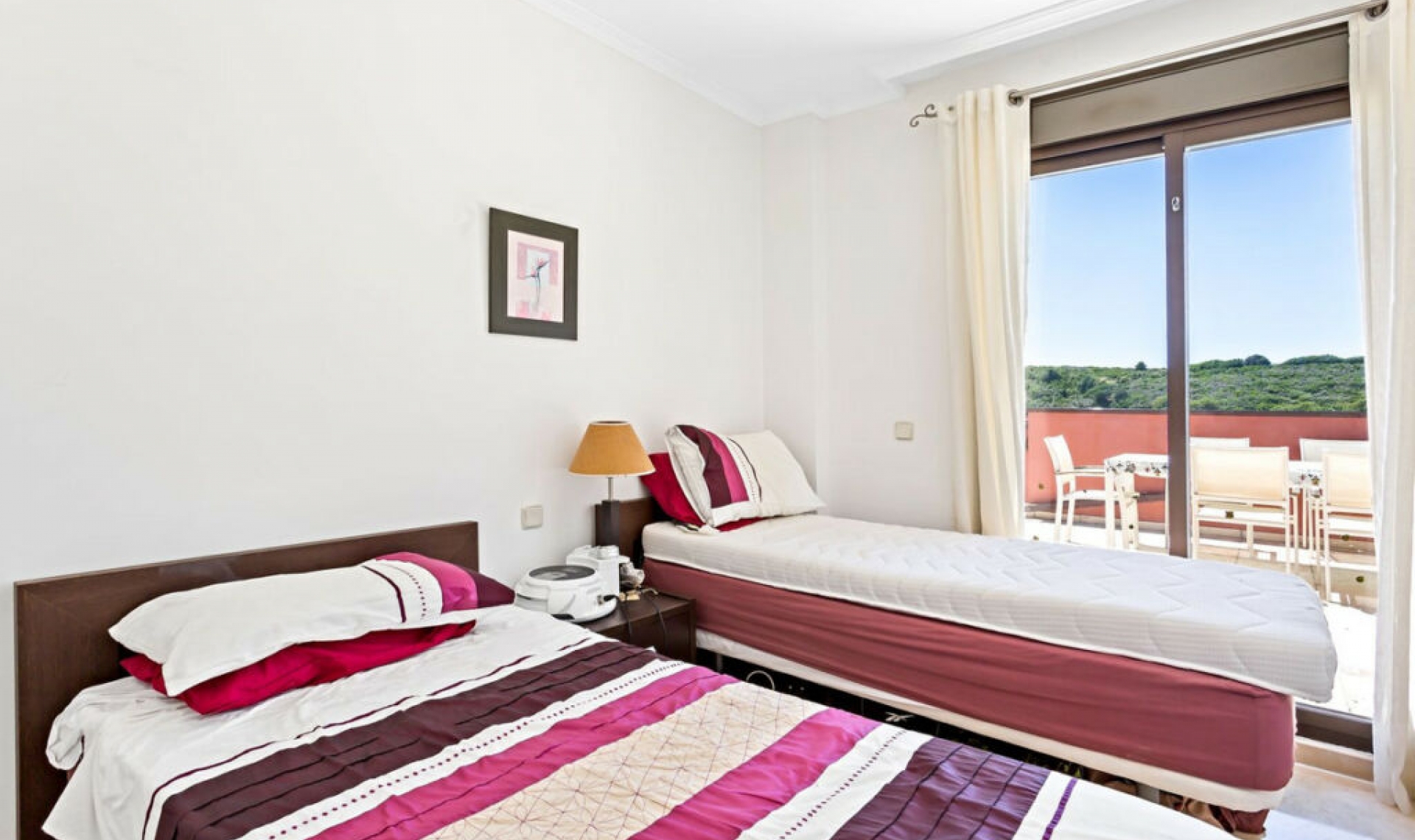 Resale - Apartment -
Casares Playa