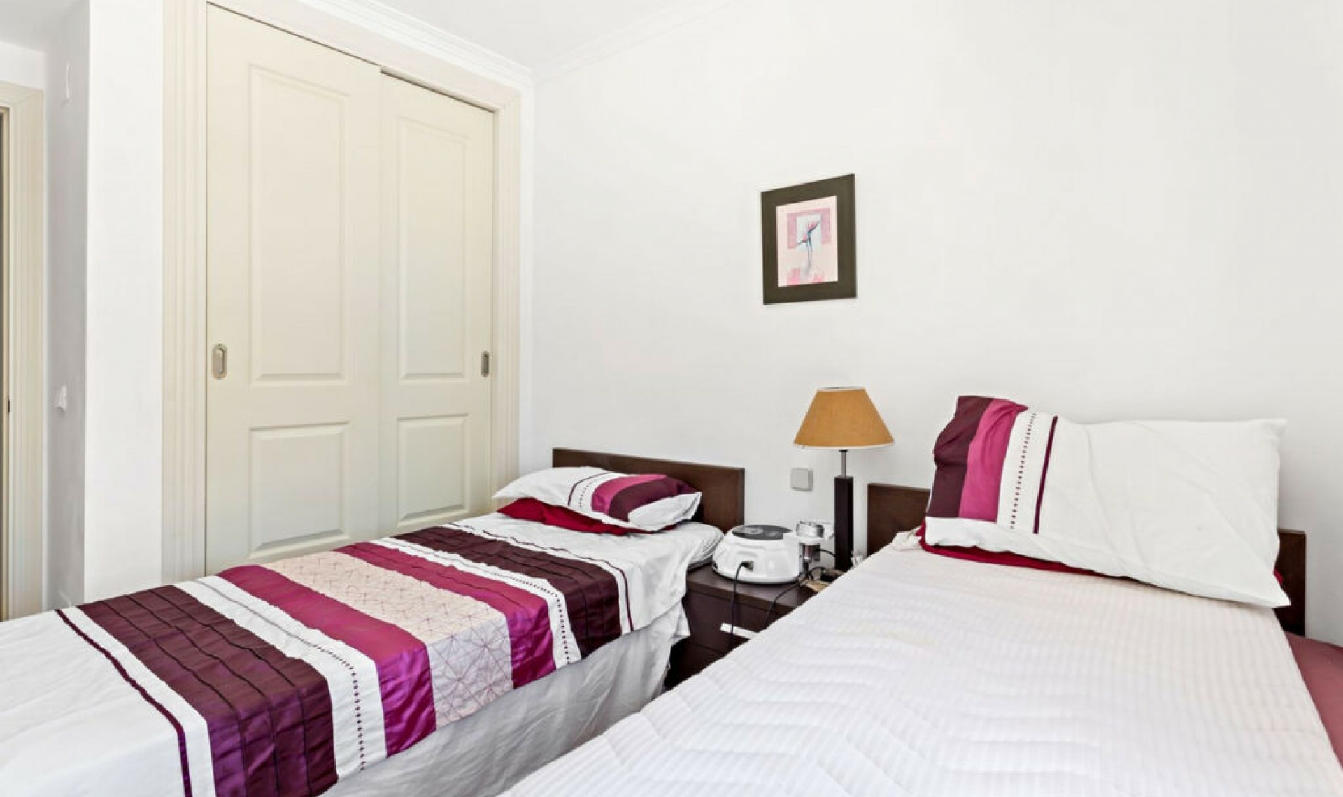 Resale - Apartment -
Casares Playa