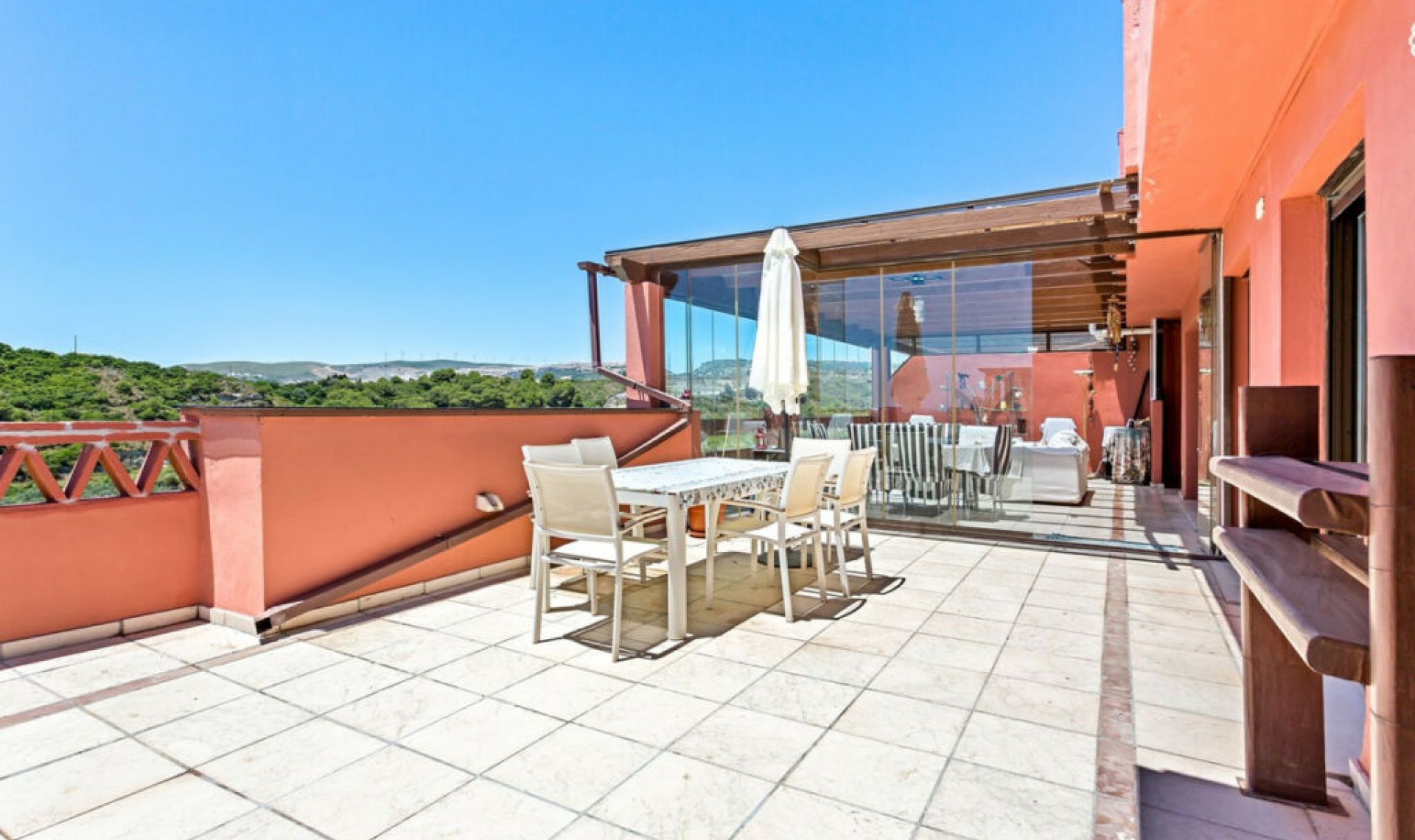 Resale - Apartment -
Casares Playa