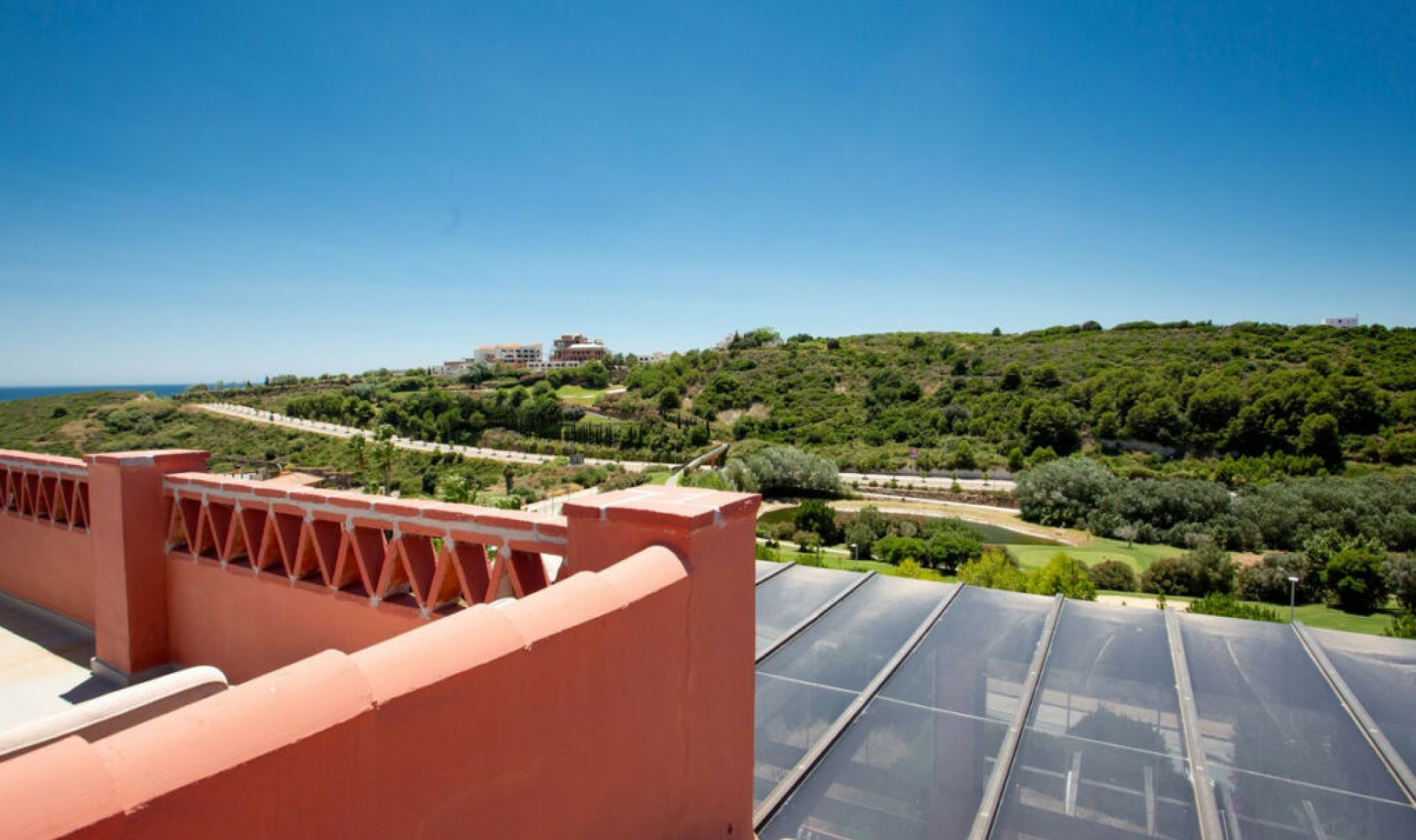 Resale - Apartment -
Casares Playa