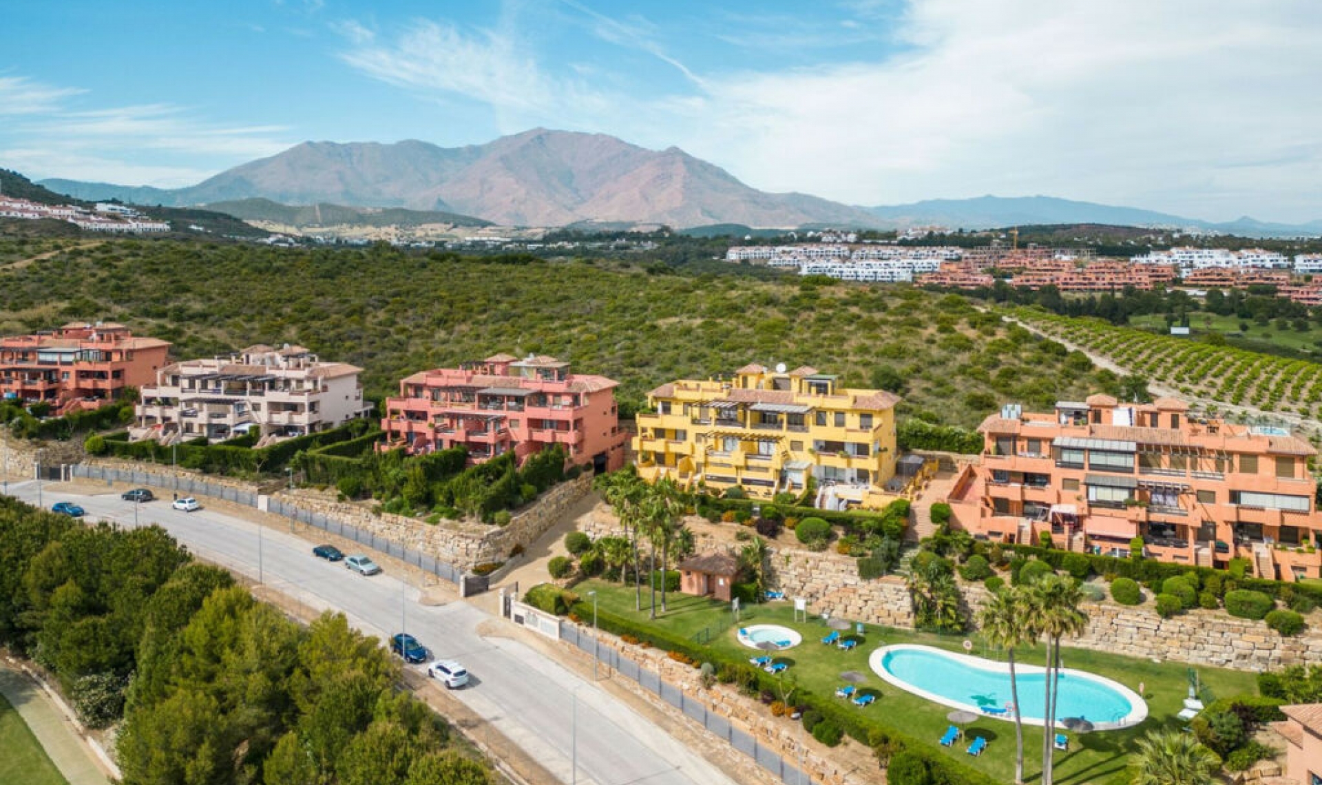 Resale - Apartment -
Casares Playa
