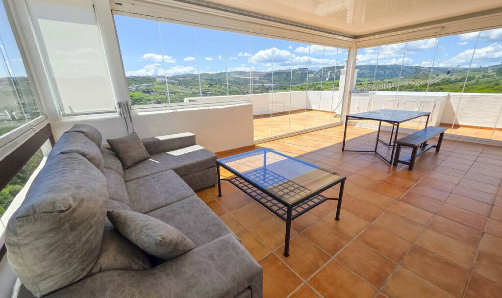 Resale - Apartment -
Casares Playa