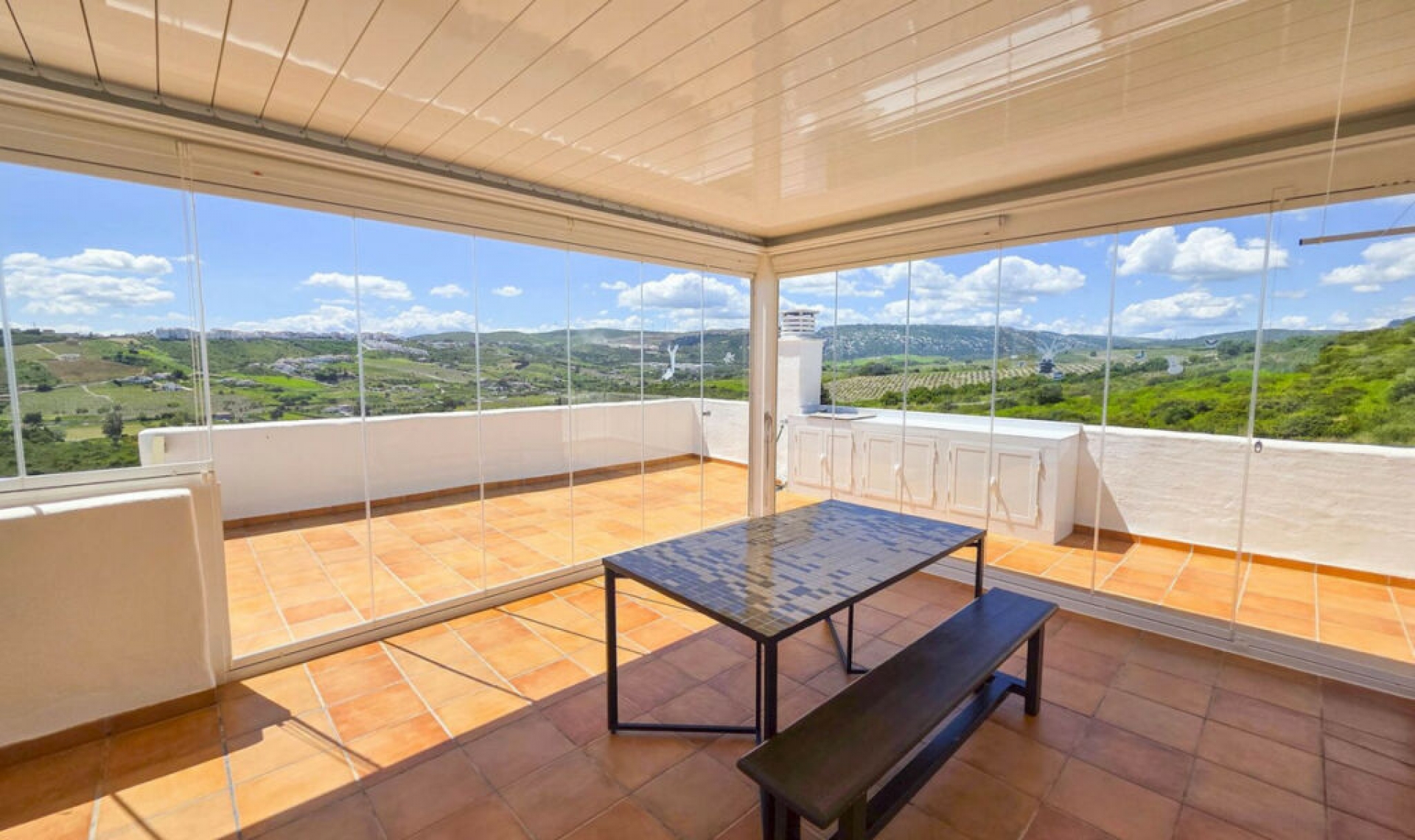 Resale - Apartment -
Casares Playa