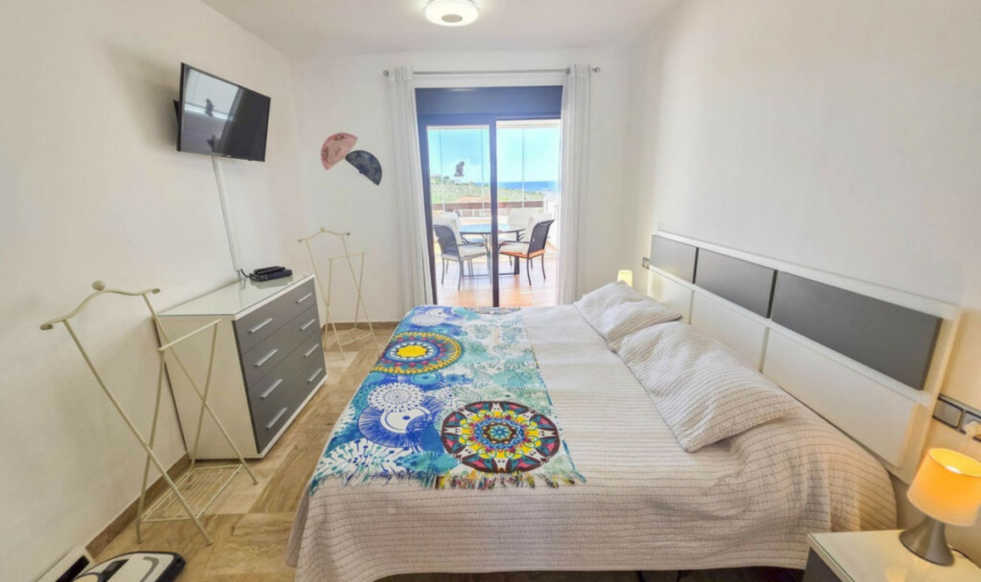 Resale - Apartment -
Casares Playa