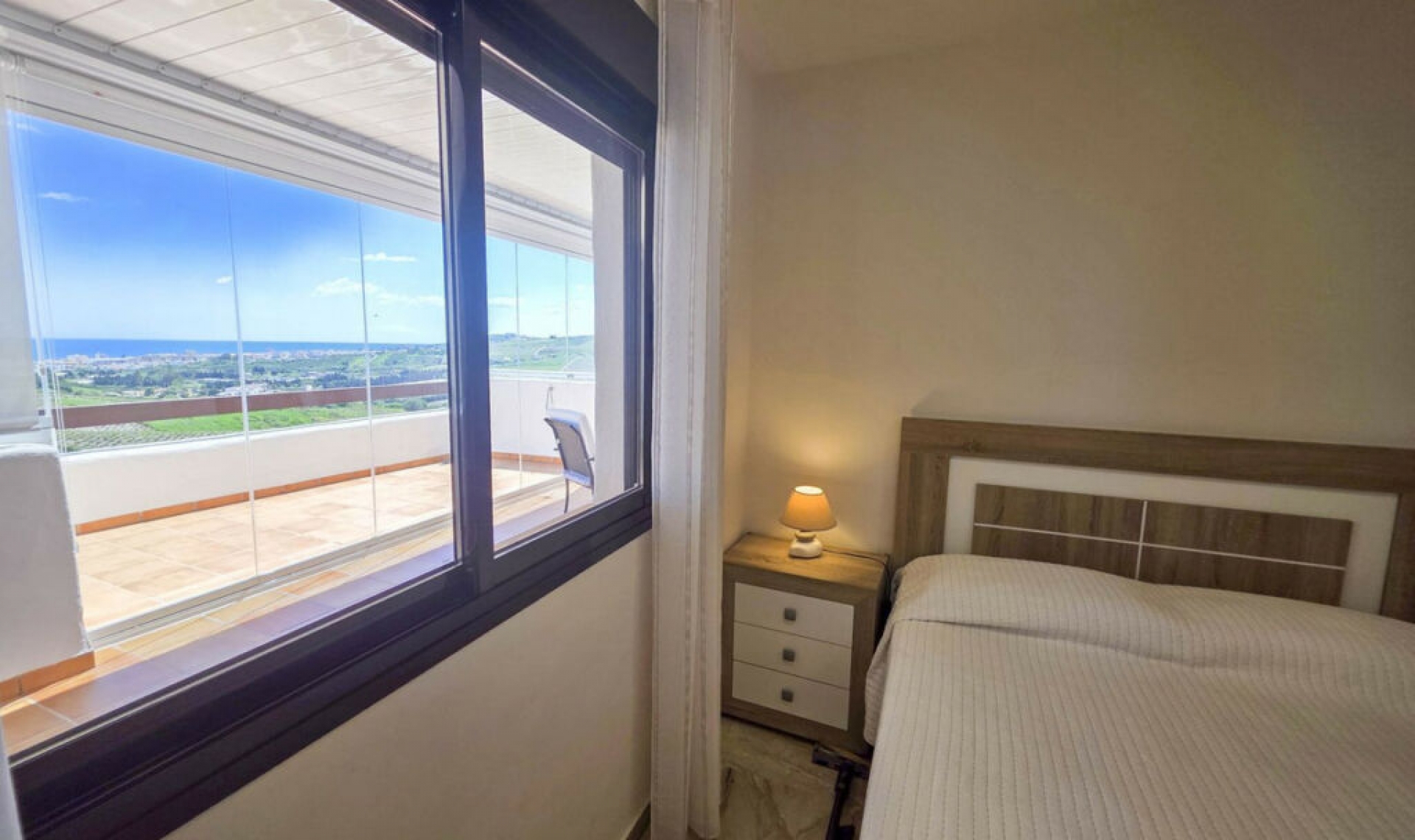 Resale - Apartment -
Casares Playa