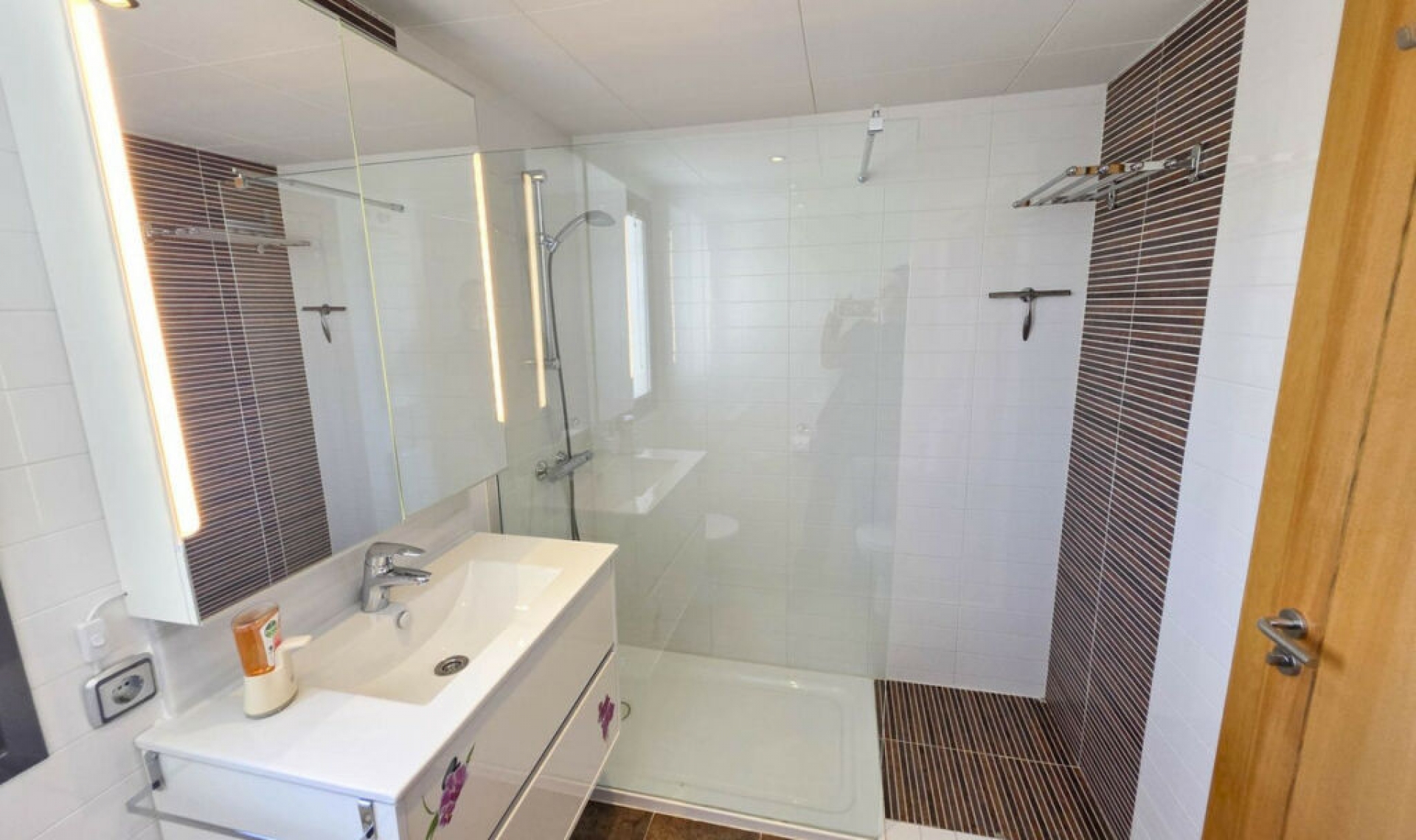 Resale - Apartment -
Casares Playa