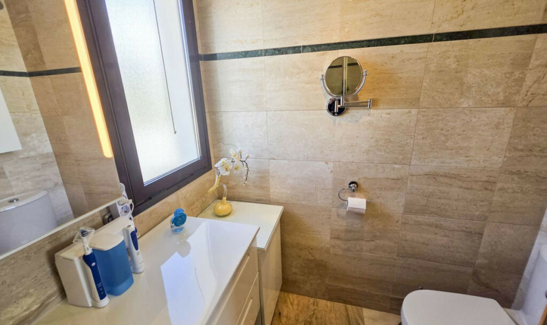 Resale - Apartment -
Casares Playa