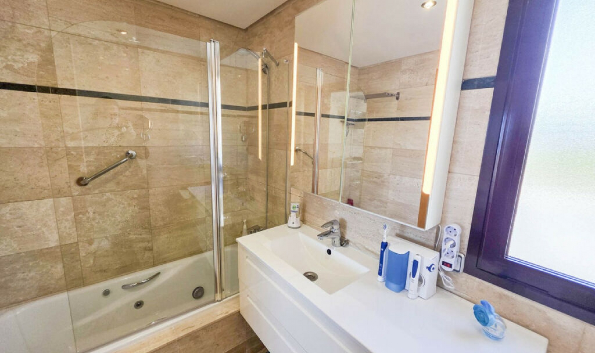 Resale - Apartment -
Casares Playa