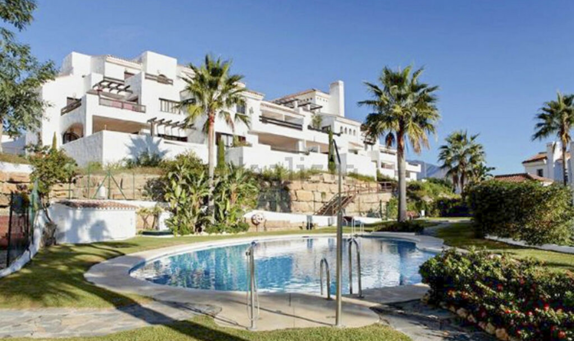 Resale - Apartment -
Casares Playa