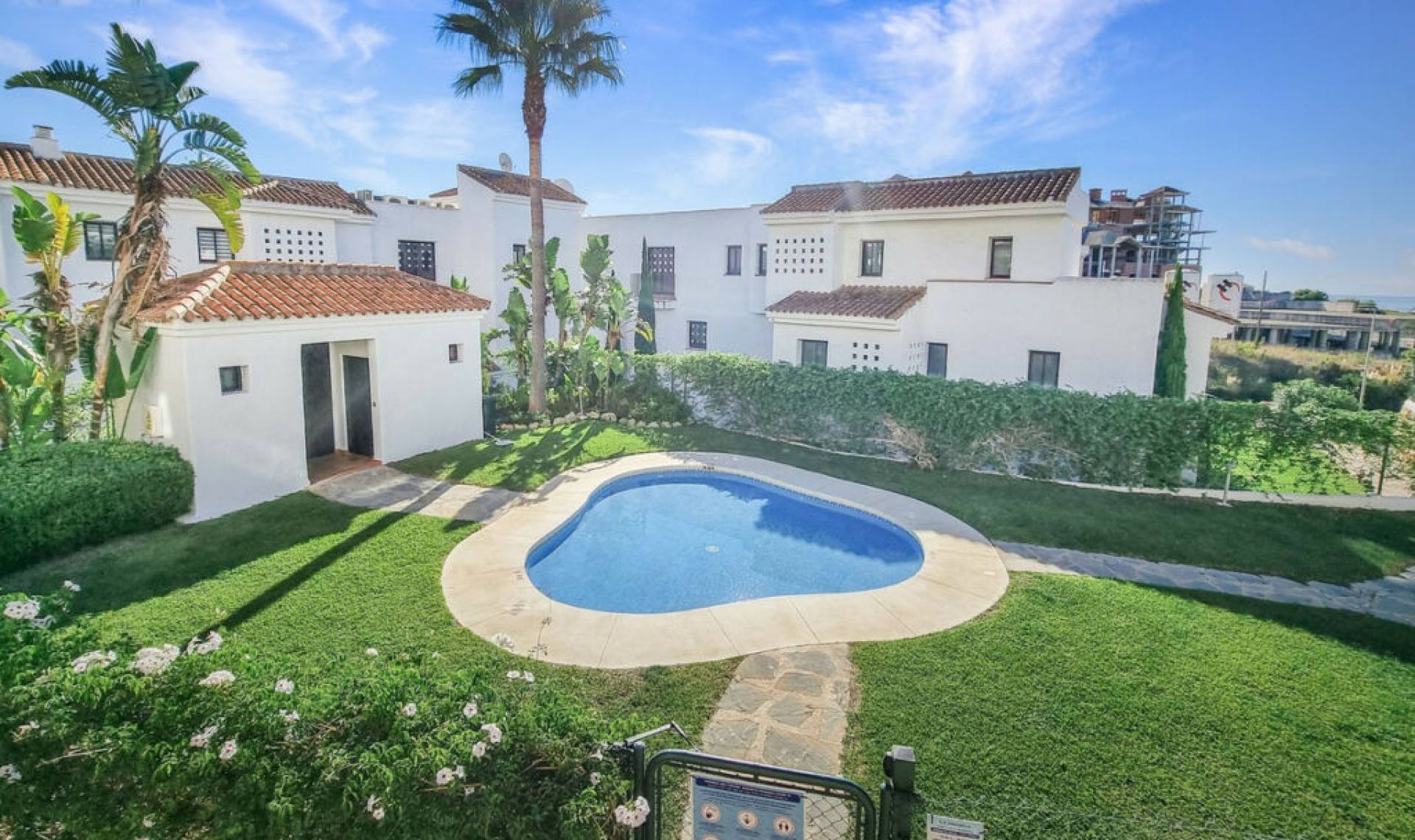 Resale - Apartment -
Casares Playa