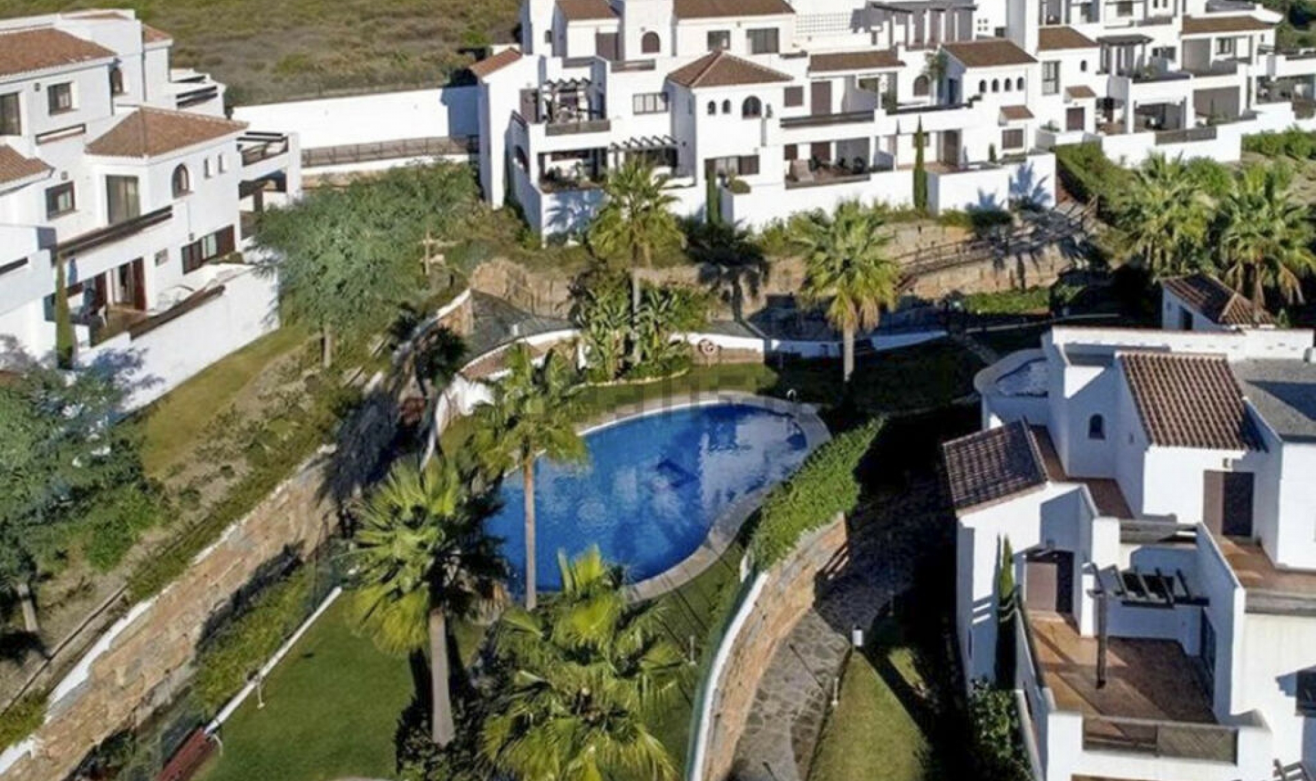 Resale - Apartment -
Casares Playa