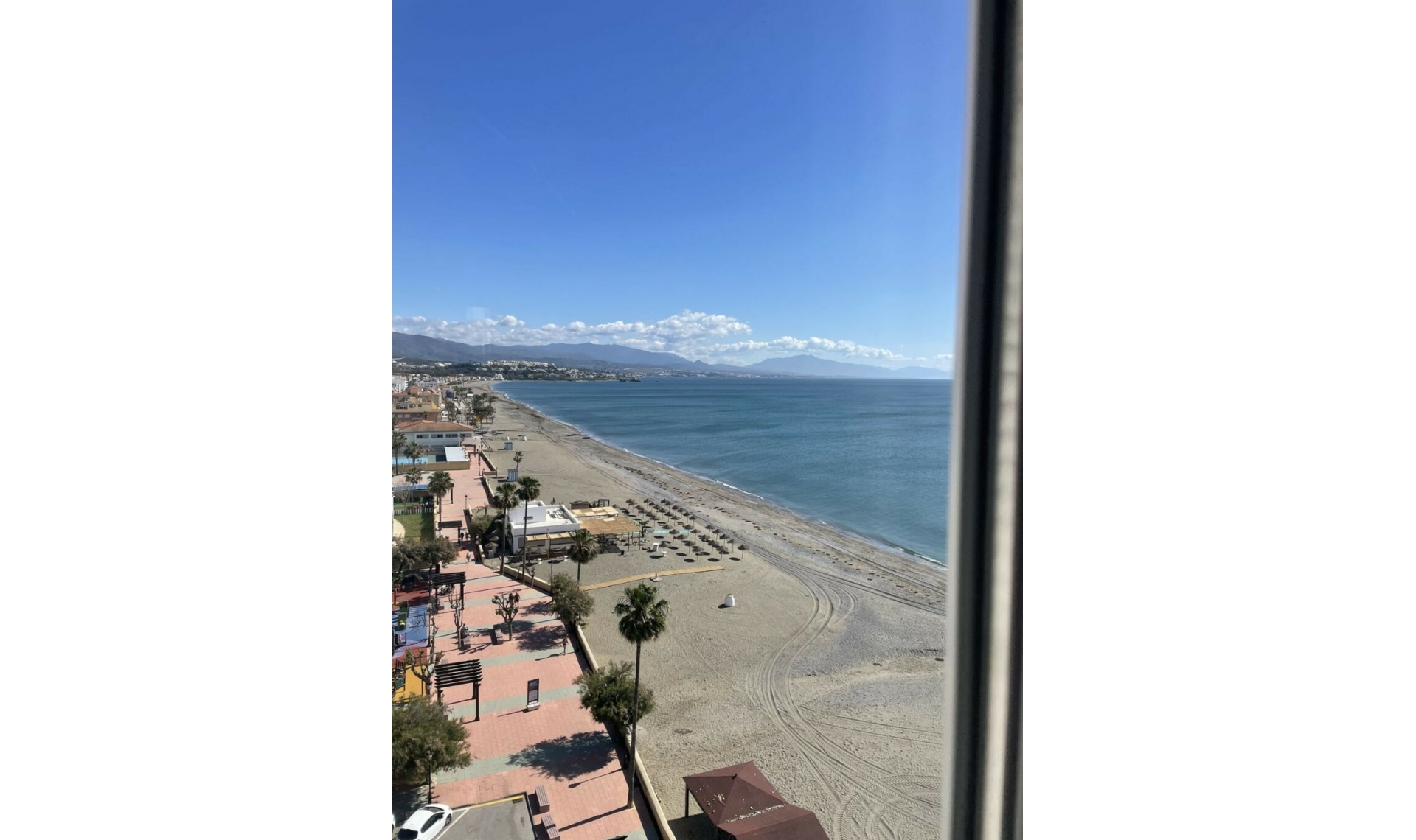 Resale - Apartment -
Casares Playa
