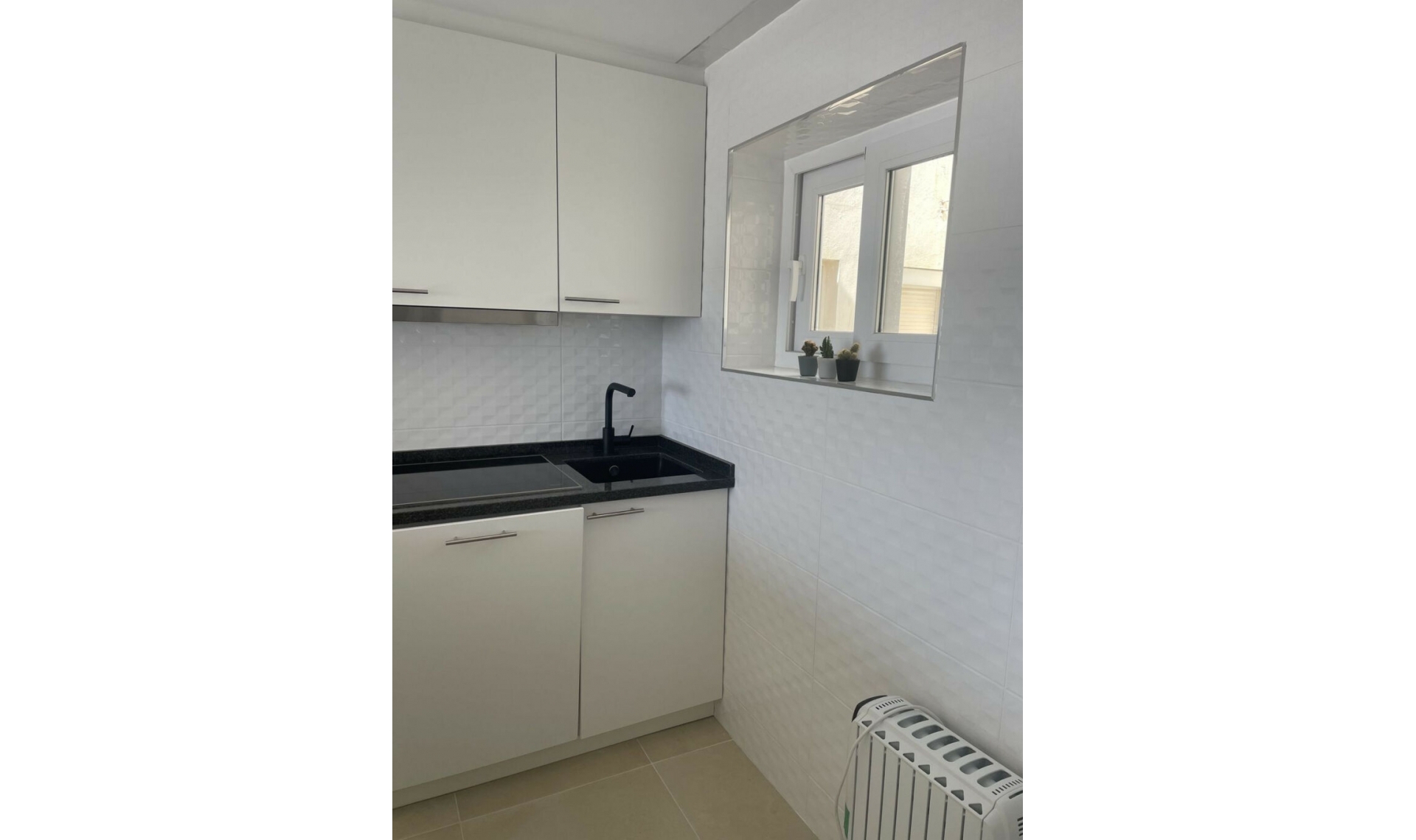 Resale - Apartment -
Casares Playa